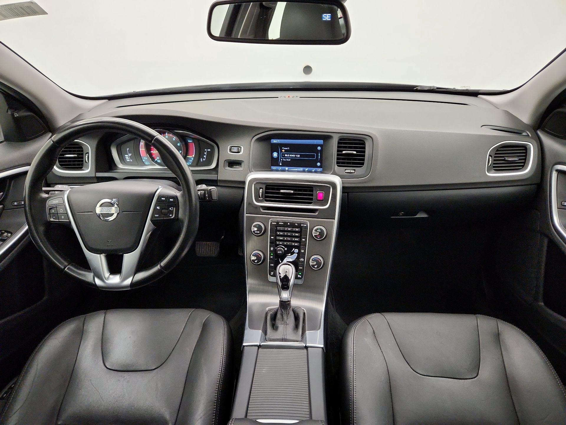 Thumbnail: 2015 Volvo S60 - 9