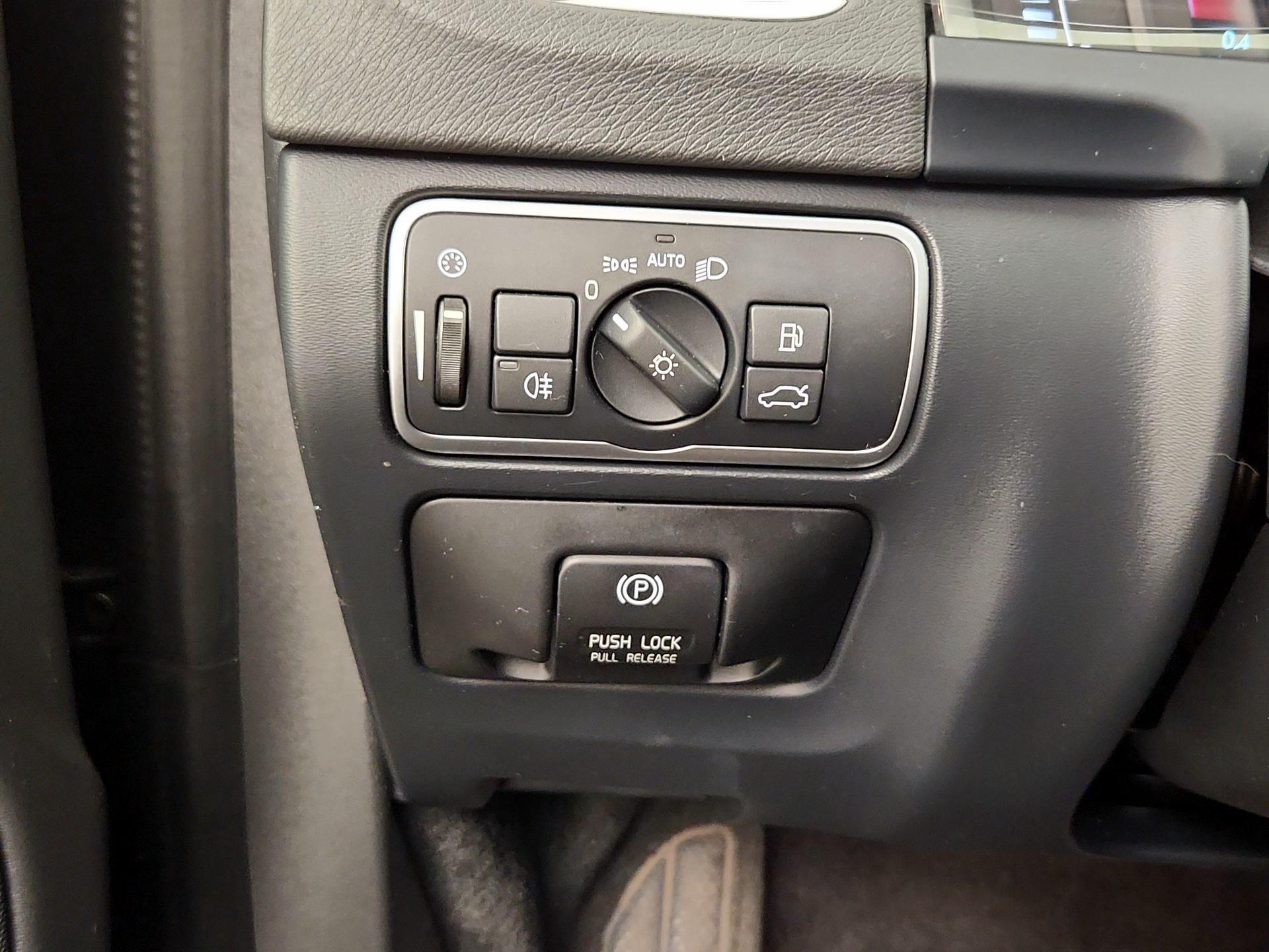 Thumbnail: 2015 Volvo S60 - 13