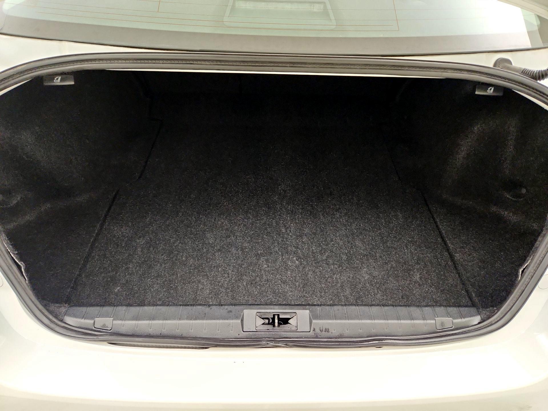 Thumbnail: 2016 Subaru Legacy - 20