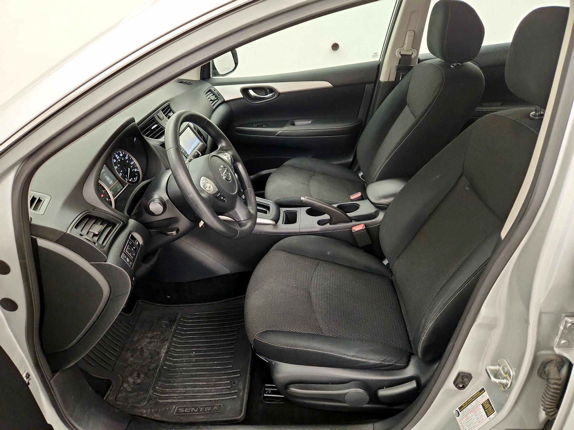 Thumbnail: 2019 Nissan Sentra - 11