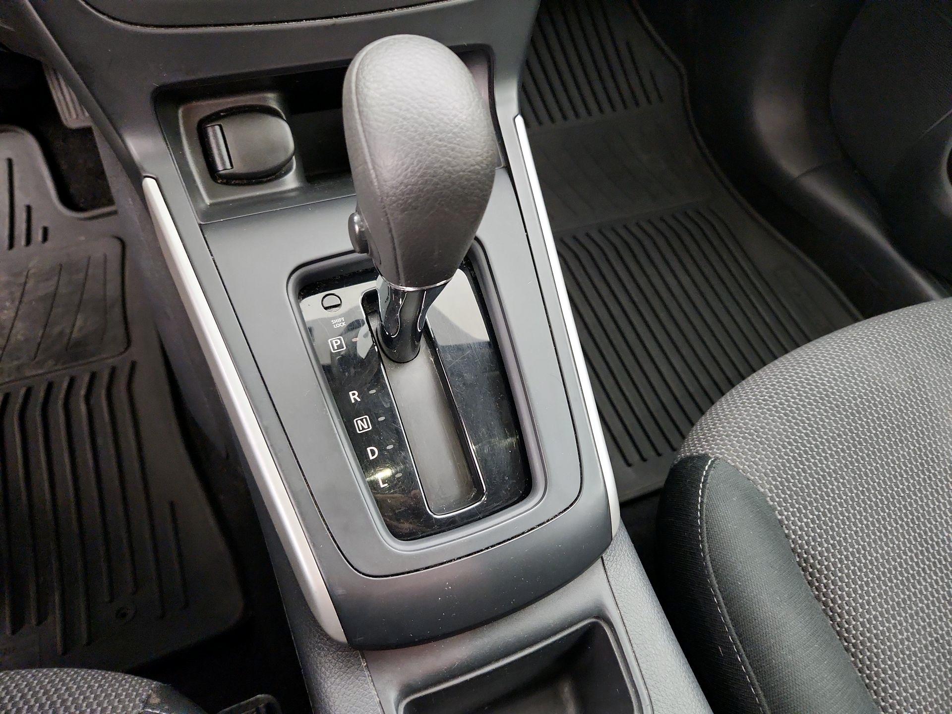 Thumbnail: 2019 Nissan Sentra - 17