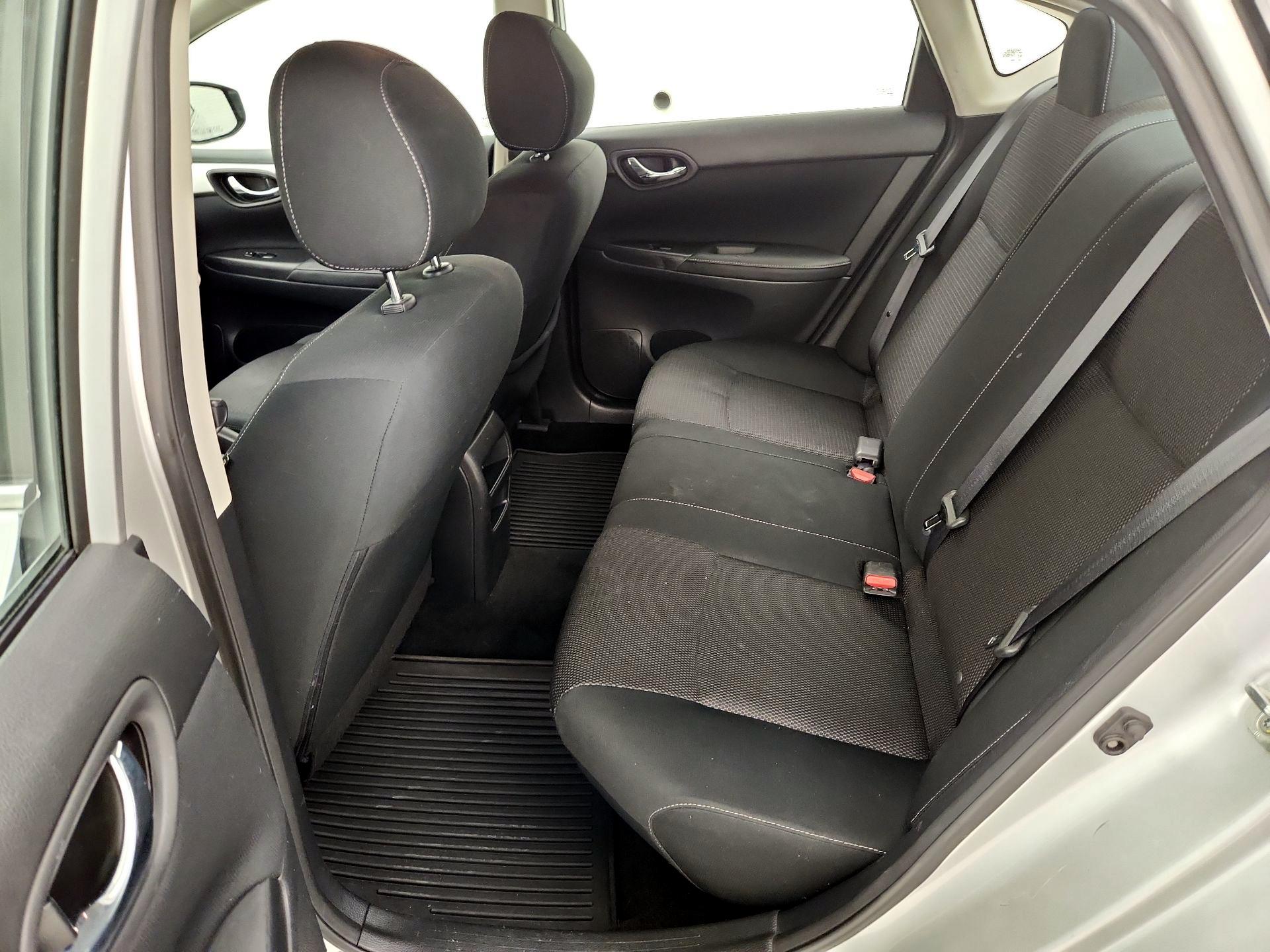 Thumbnail: 2019 Nissan Sentra - 19