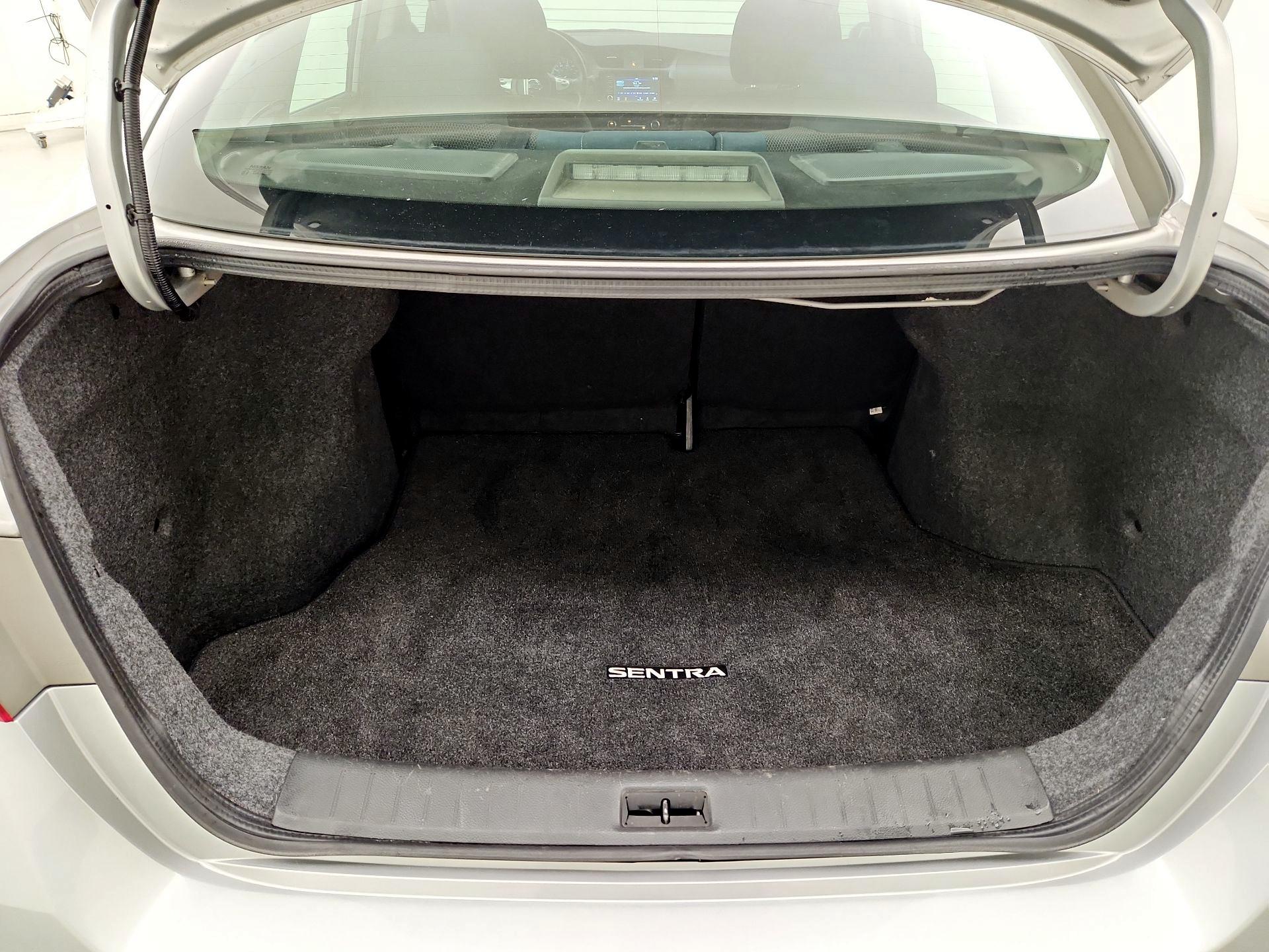 Thumbnail: 2019 Nissan Sentra - 20