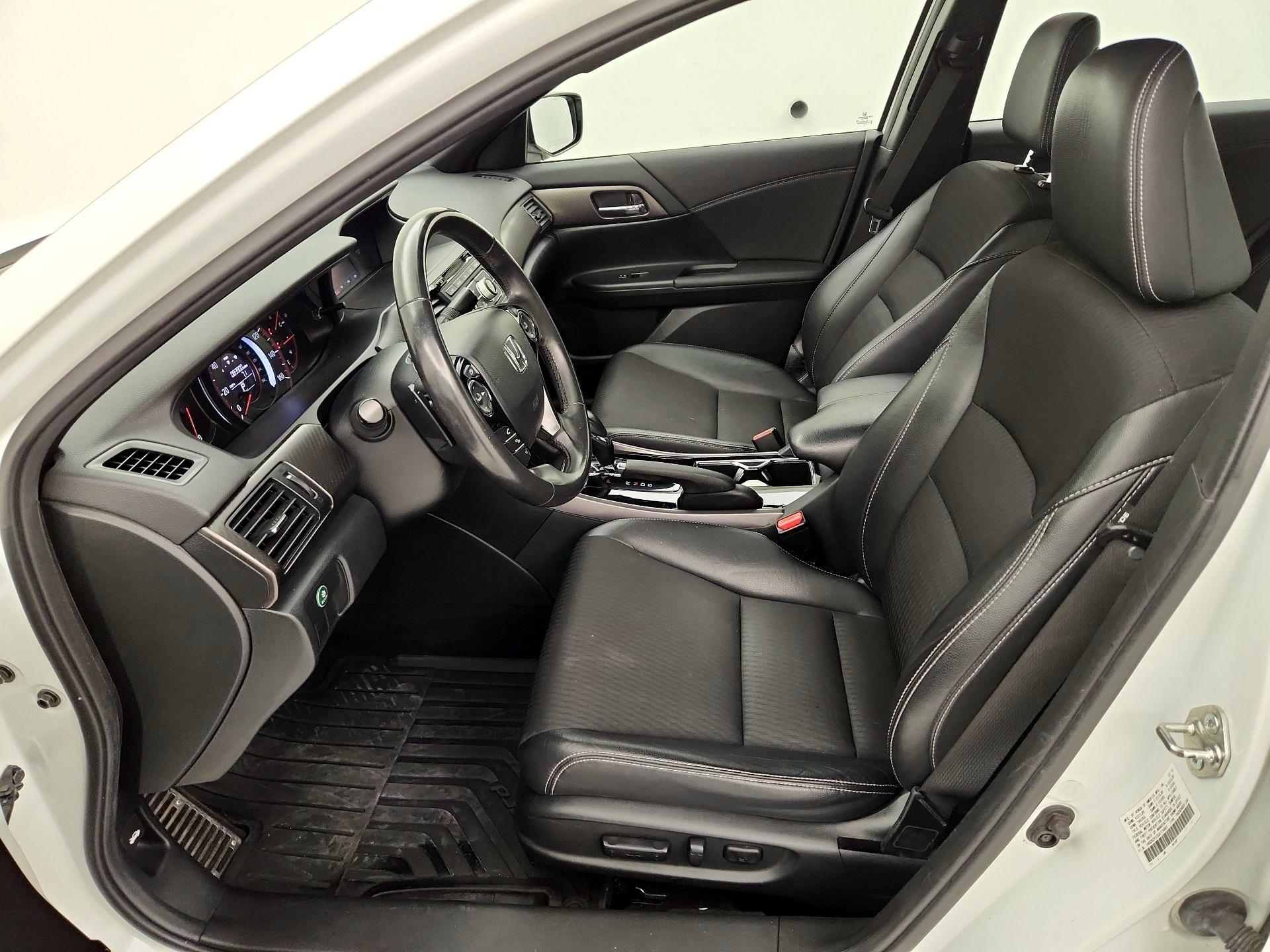 Thumbnail: 2016 Honda Accord - 11