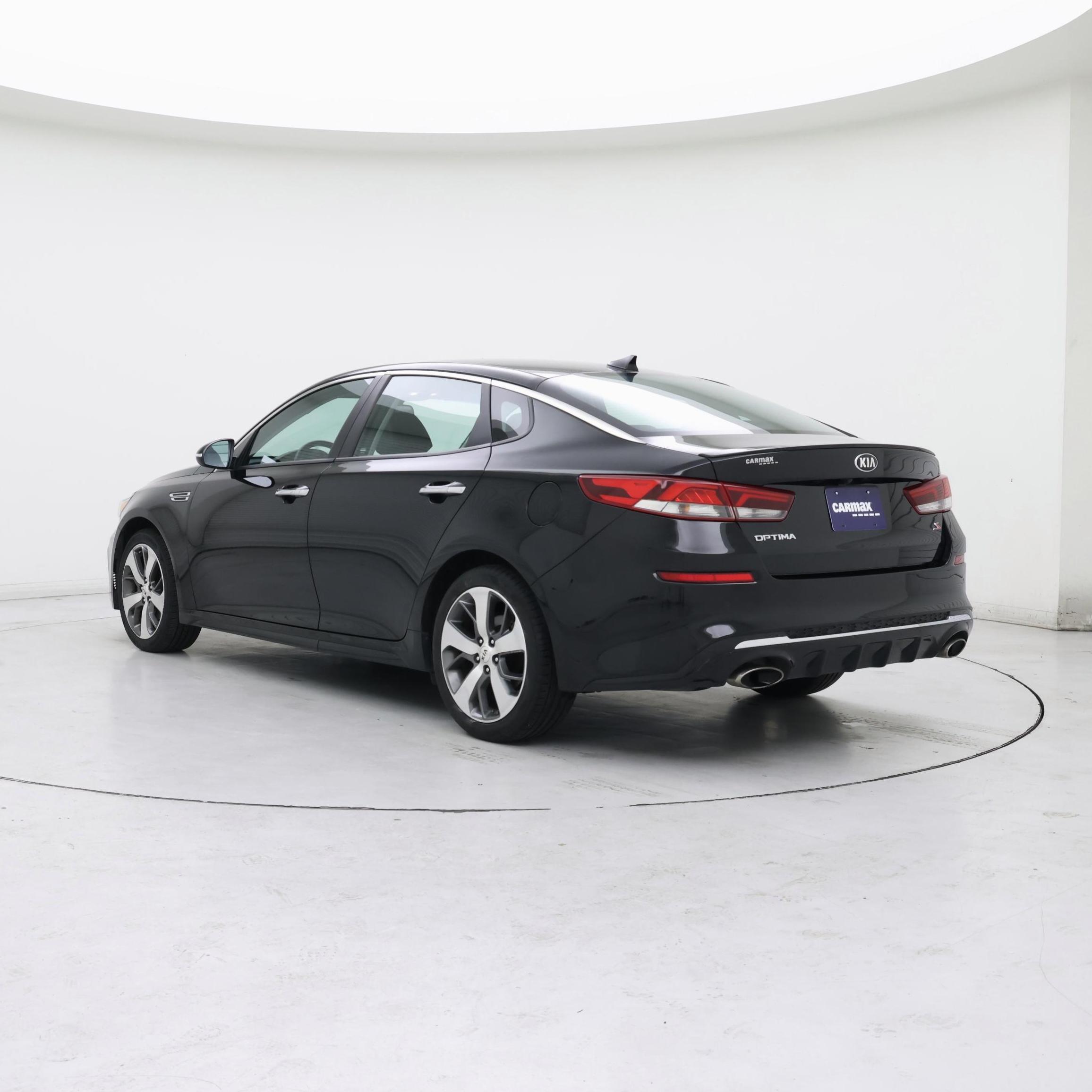 Thumbnail: 2019 Kia Optima - 2