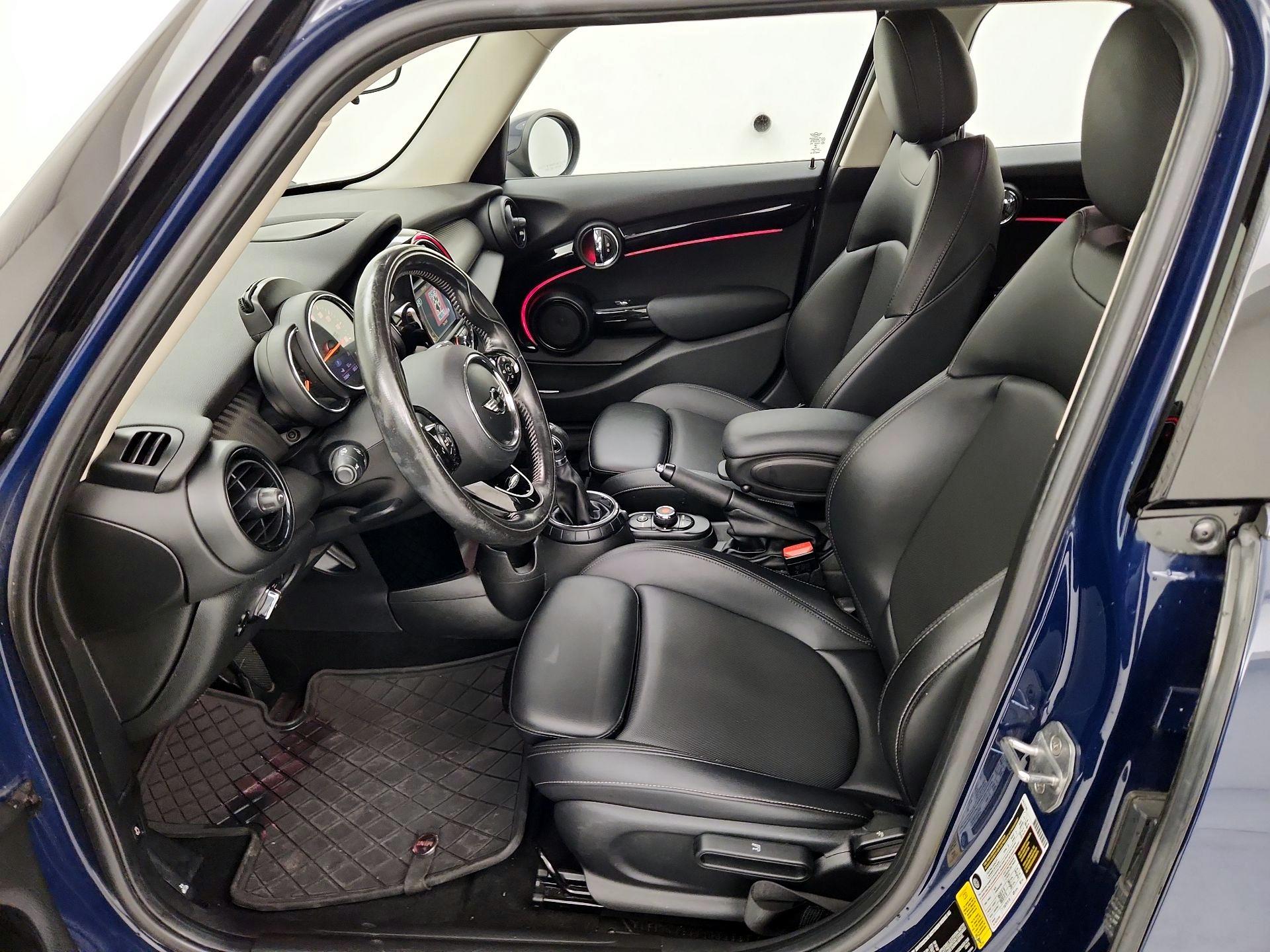 Thumbnail: 2016 MINI Cooper Hardtop - 11