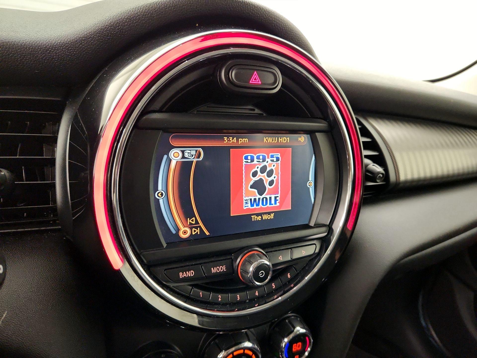 Thumbnail: 2016 MINI Cooper Hardtop - 14