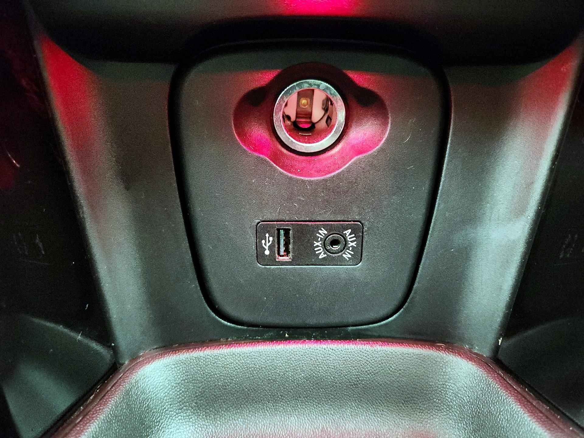 Thumbnail: 2016 MINI Cooper Hardtop - 17