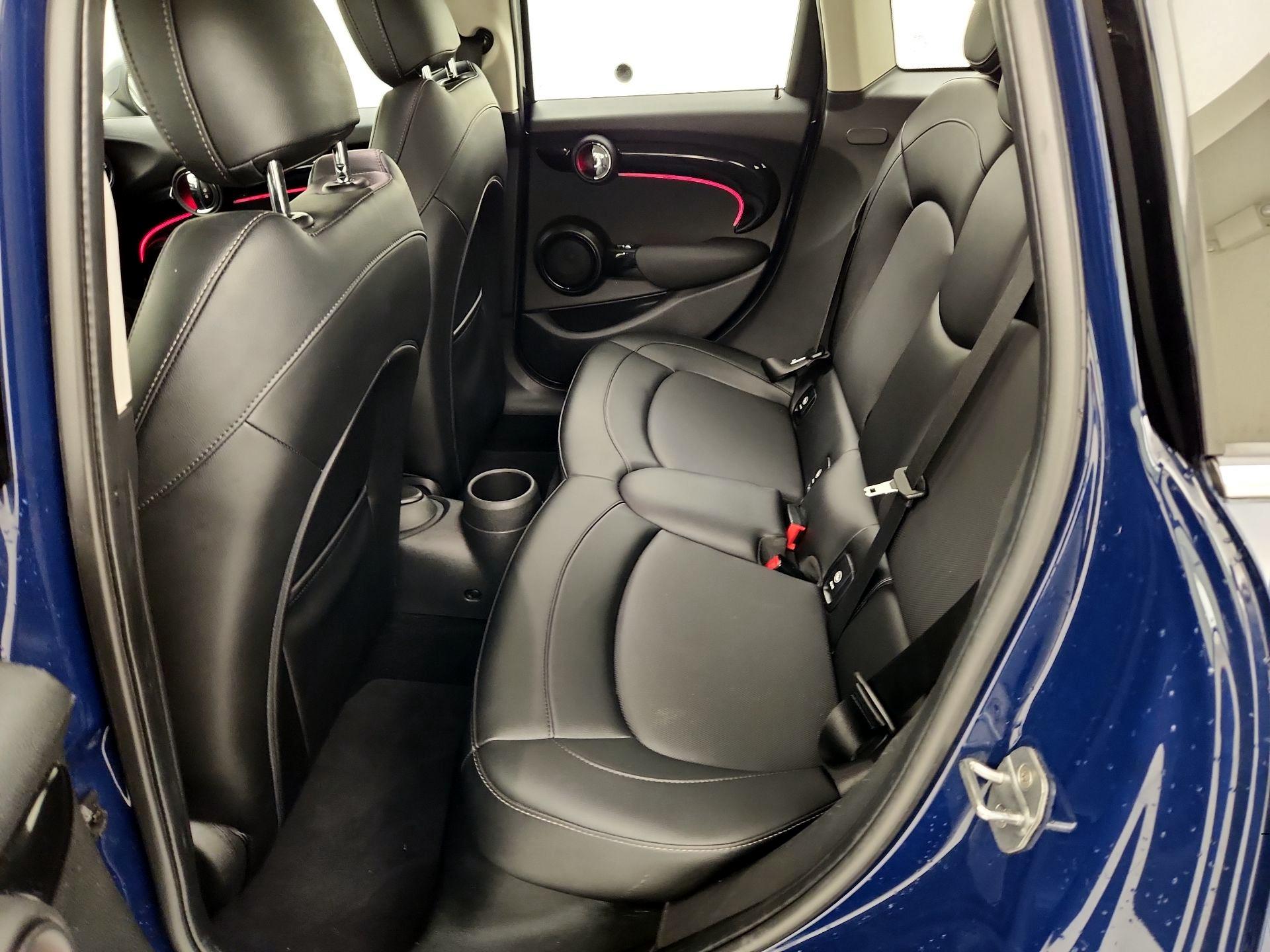 Thumbnail: 2016 MINI Cooper Hardtop - 18