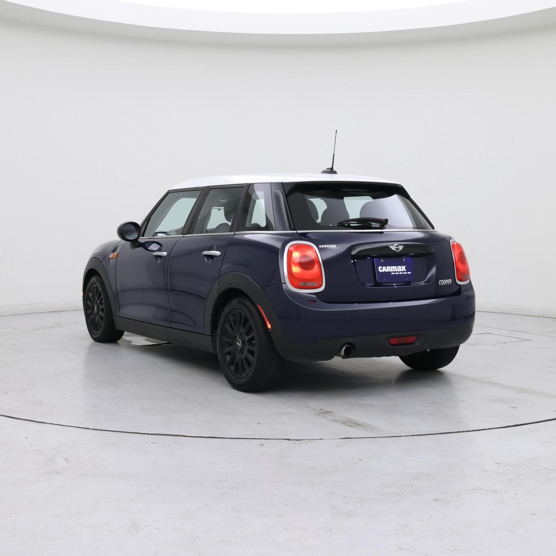 Thumbnail: 2016 MINI Cooper Hardtop - 2