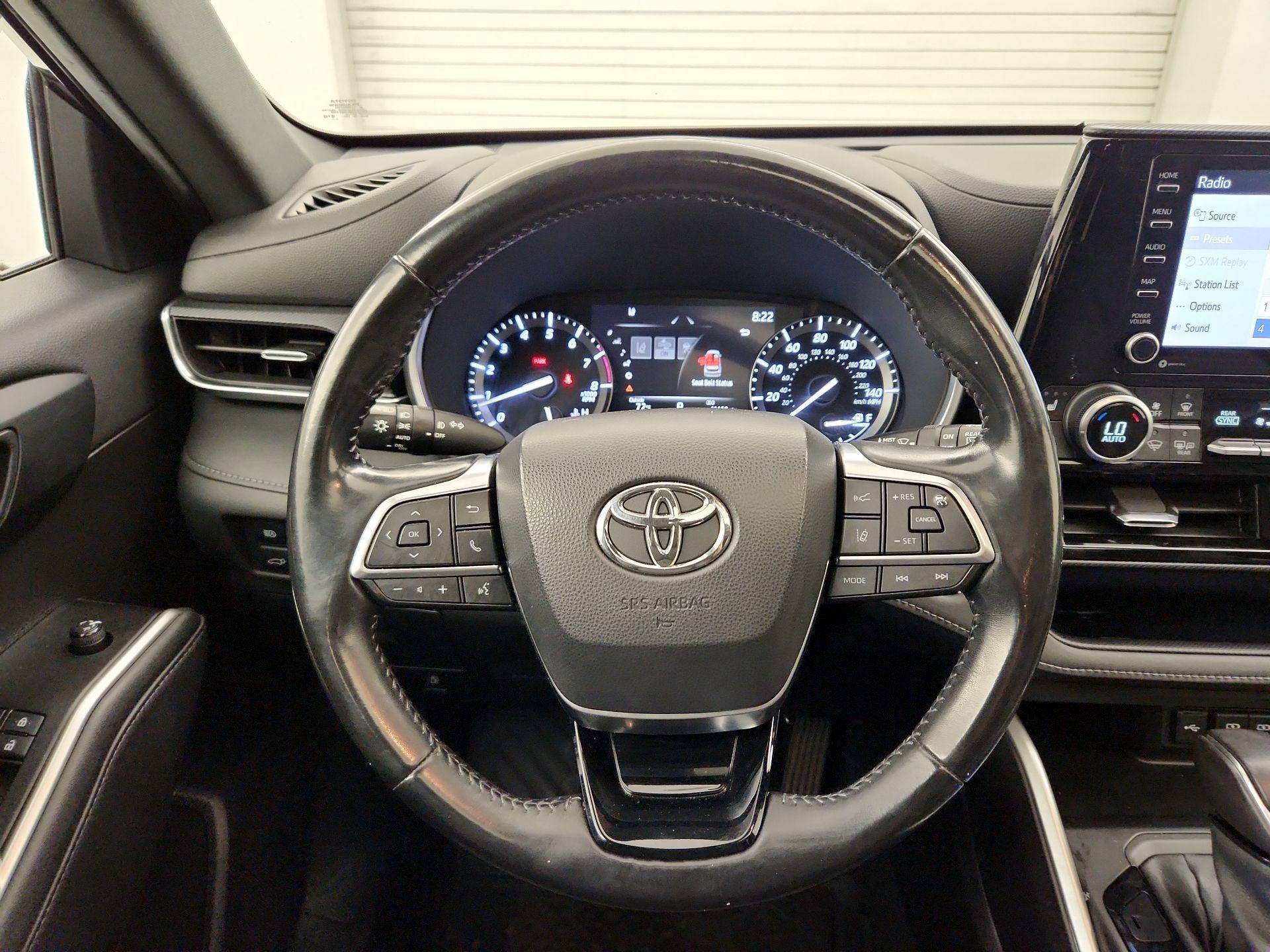 Thumbnail: 2021 Toyota Highlander - 10