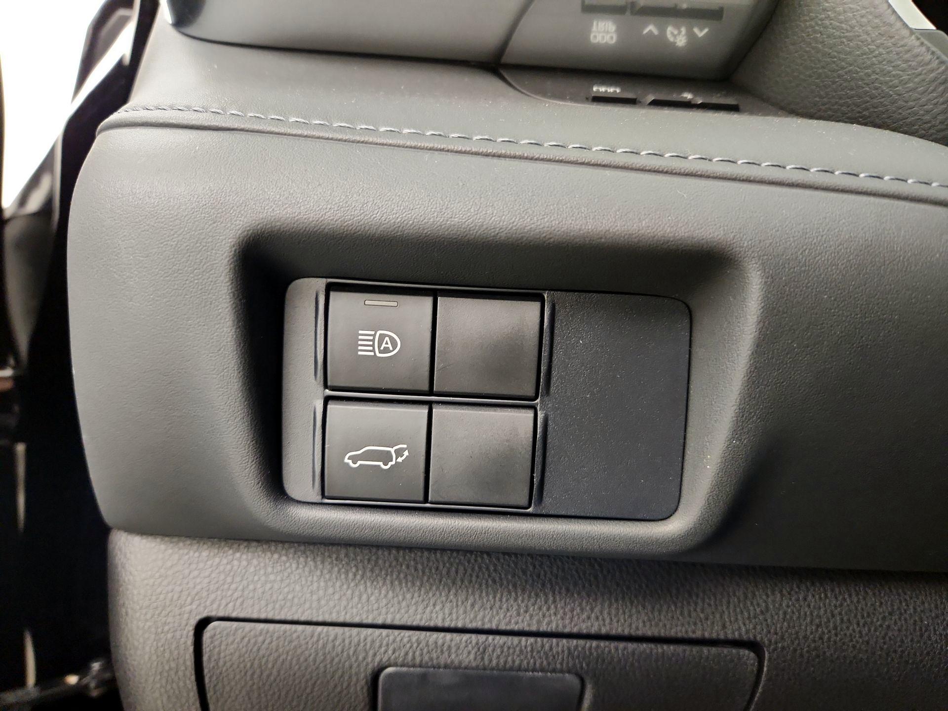 Thumbnail: 2021 Toyota Highlander - 13