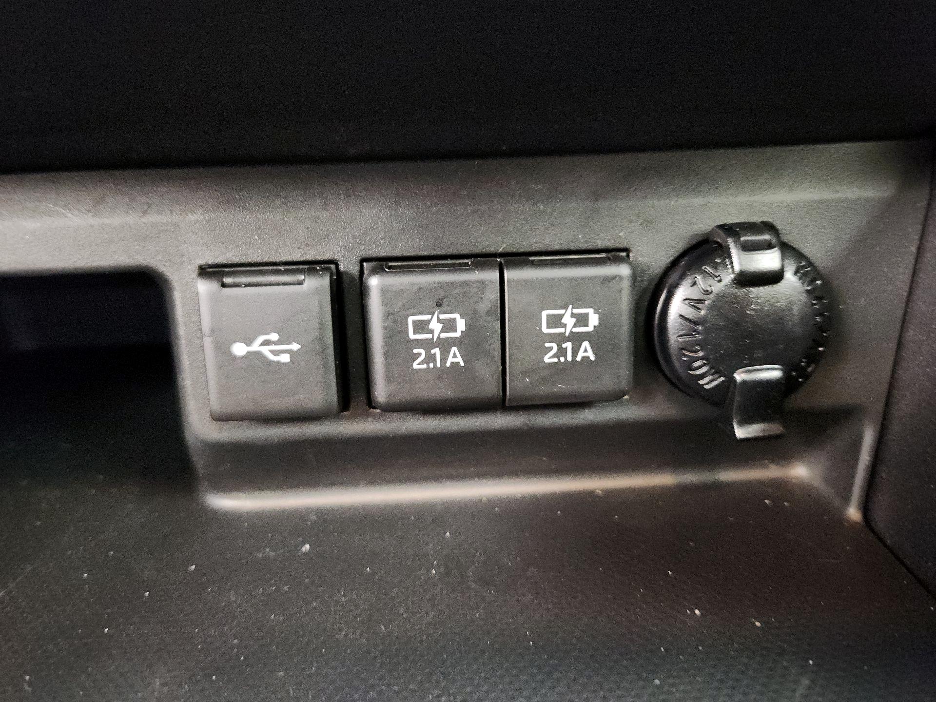 Thumbnail: 2021 Toyota Highlander - 18