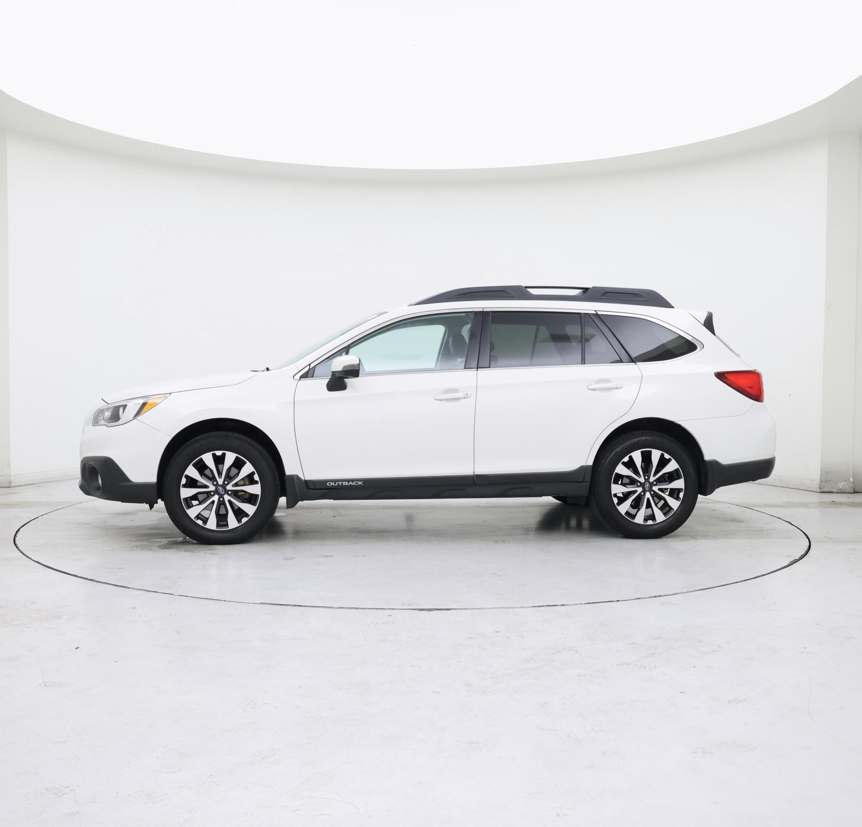 Thumbnail: 2017 Subaru Outback - 3