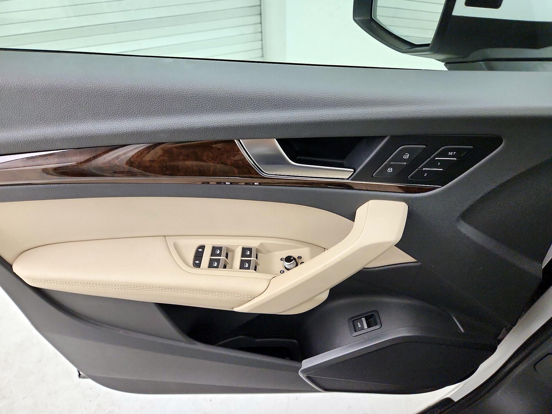 Thumbnail: 2019 Audi Q5 - 12