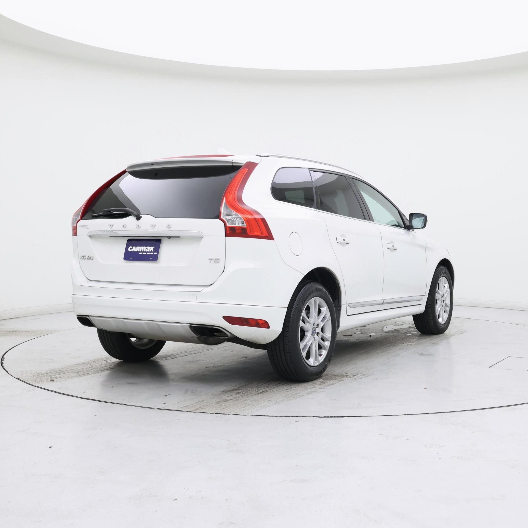 Thumbnail: 2015 Volvo XC60 - 8