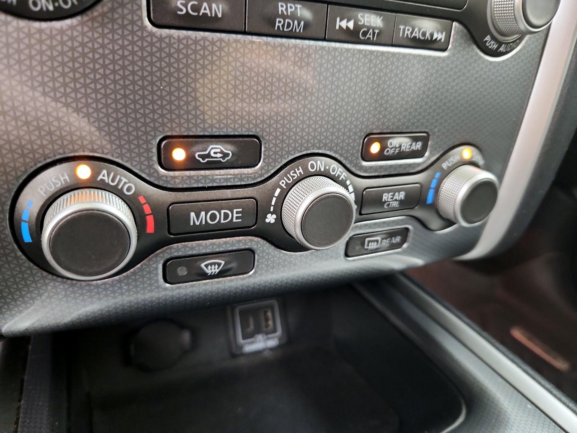 Thumbnail: 2020 Nissan Pathfinder - 17