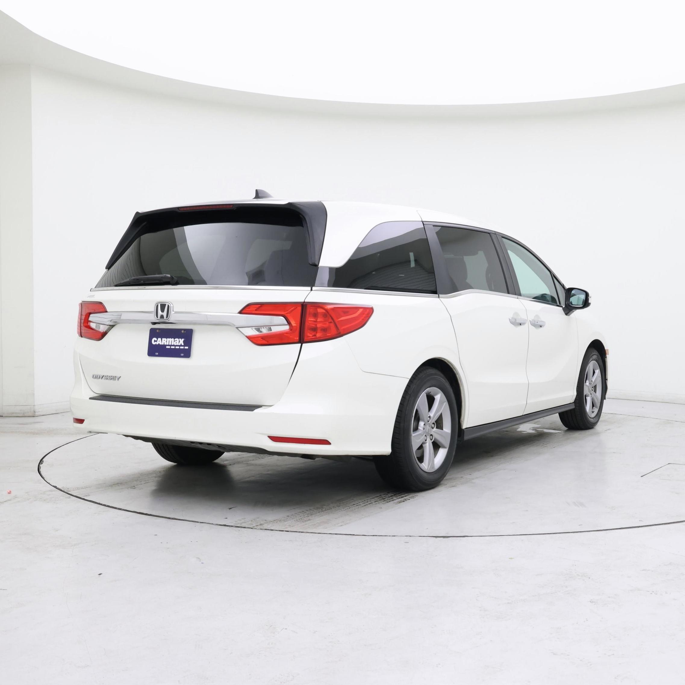 Thumbnail: 2019 Honda Odyssey - 8
