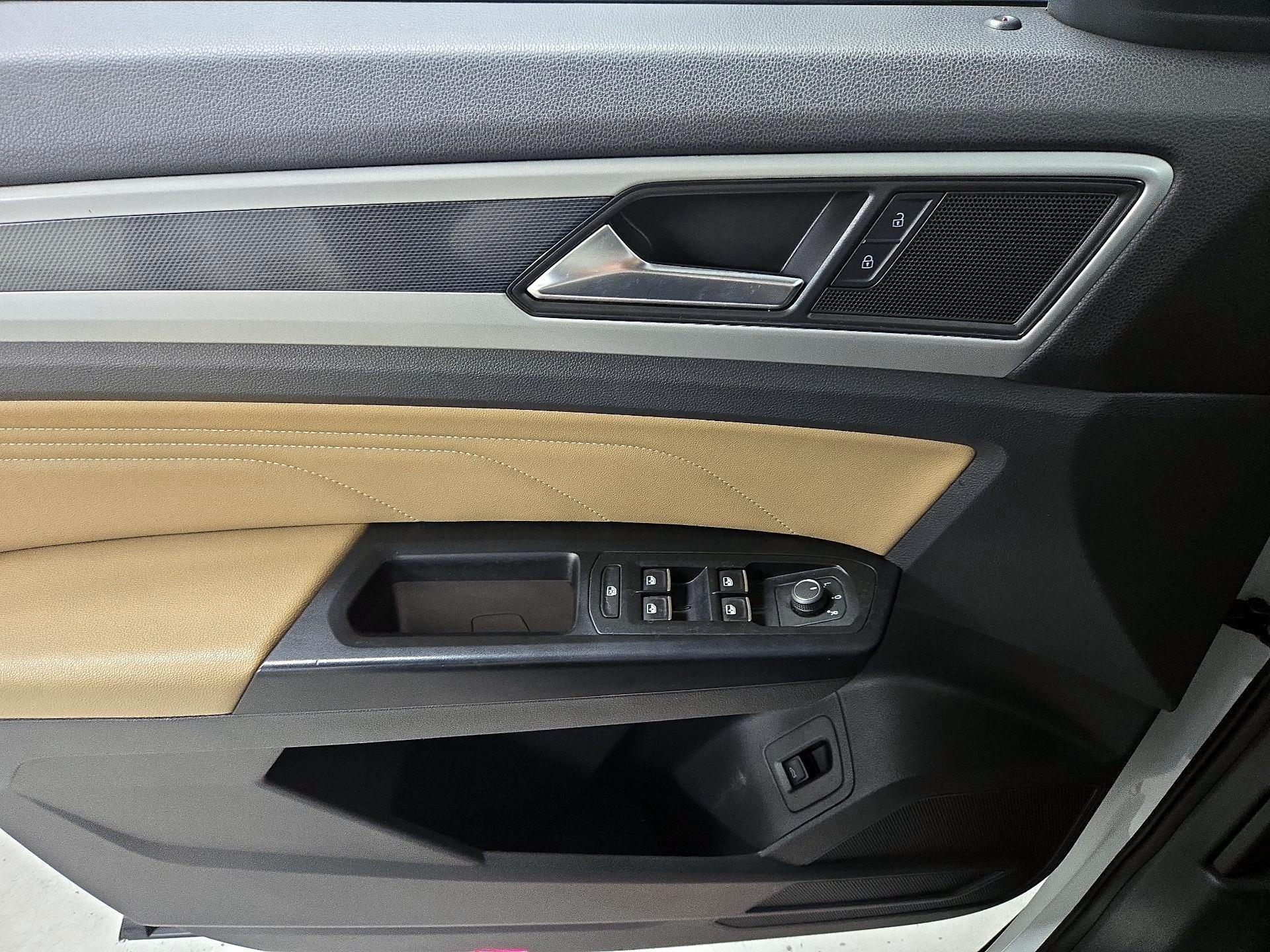 Thumbnail: 2021 Volkswagen Atlas - 12