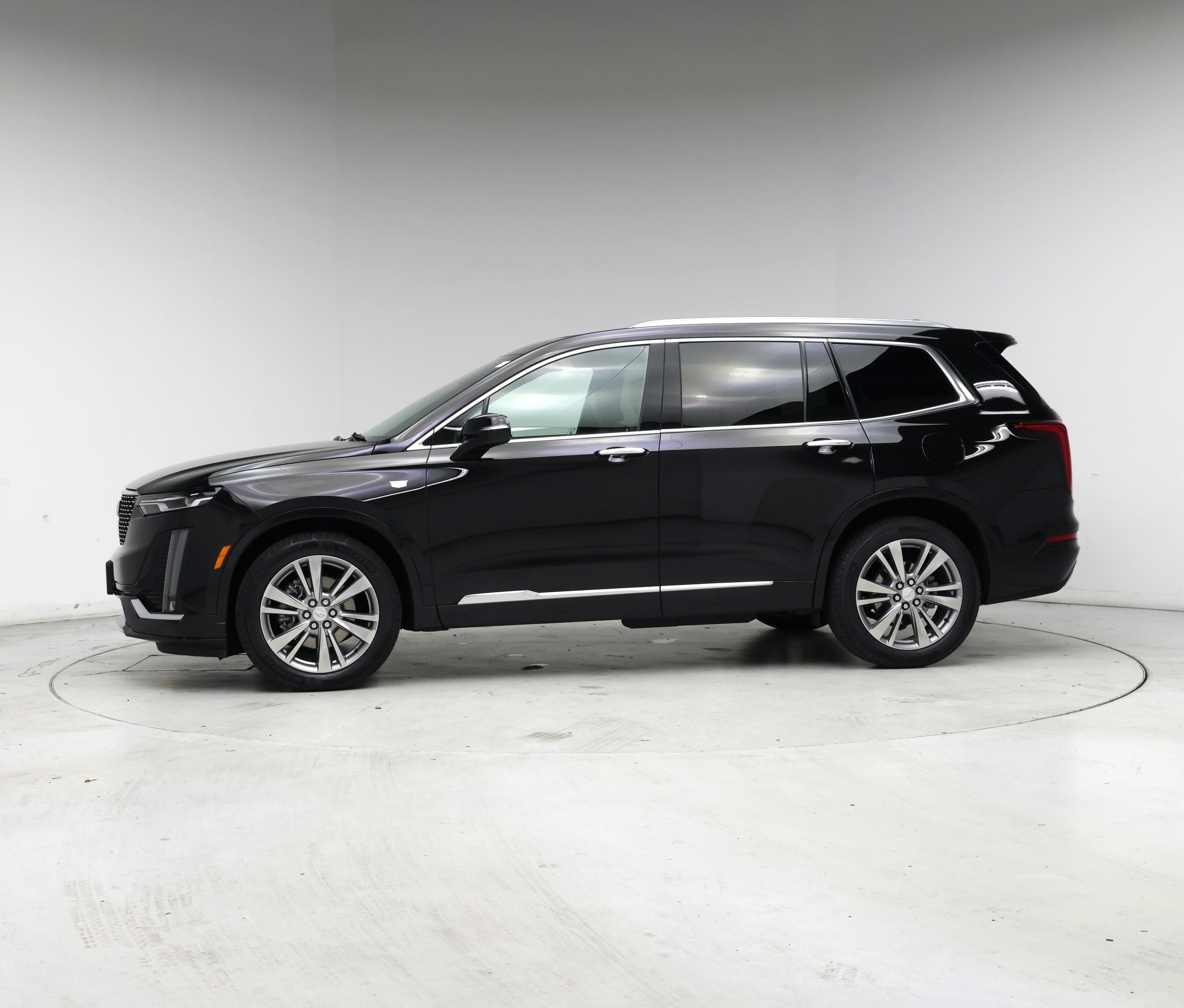 Thumbnail: 2023 Cadillac XT6 - 3
