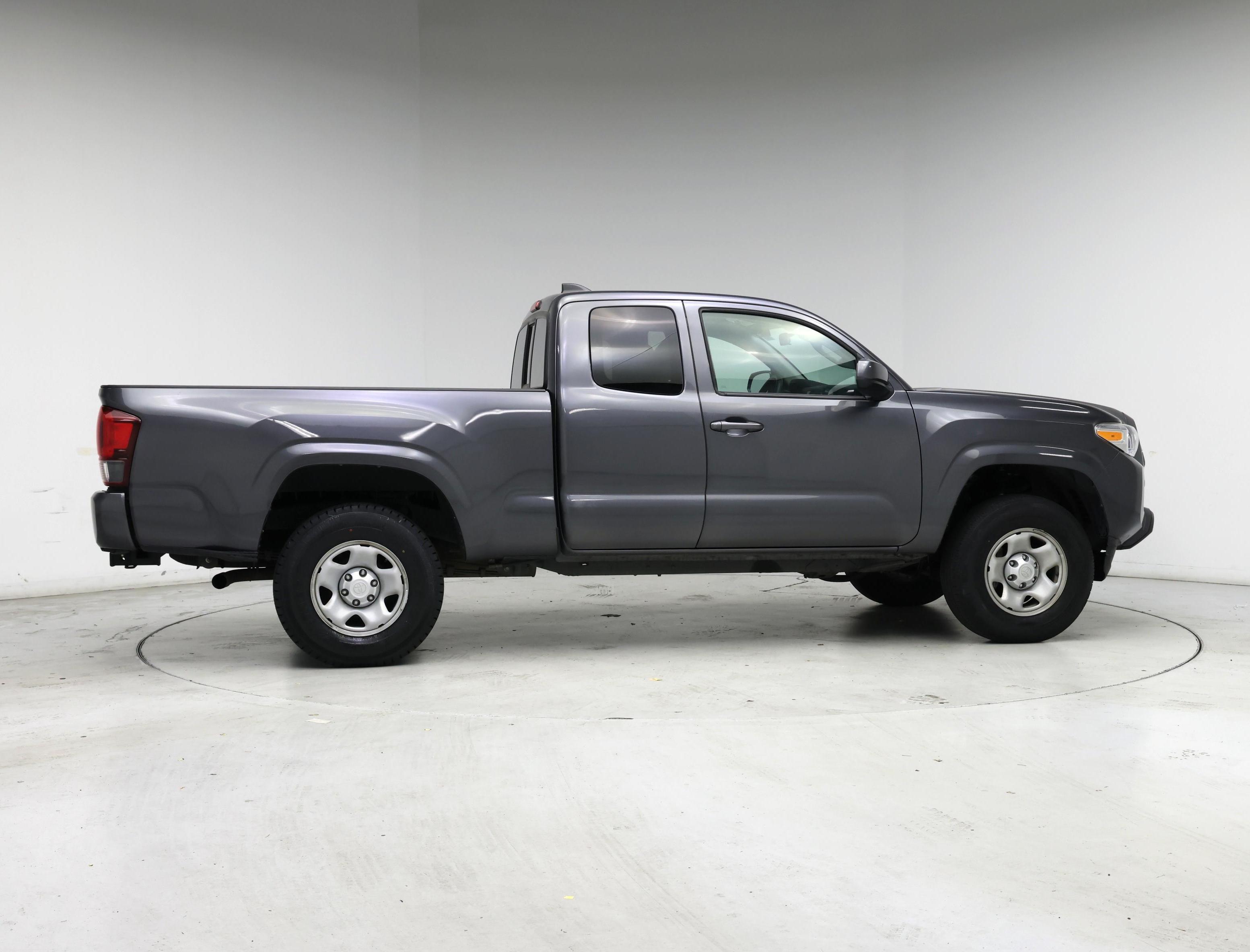 Thumbnail: 2022 Toyota Tacoma - 7