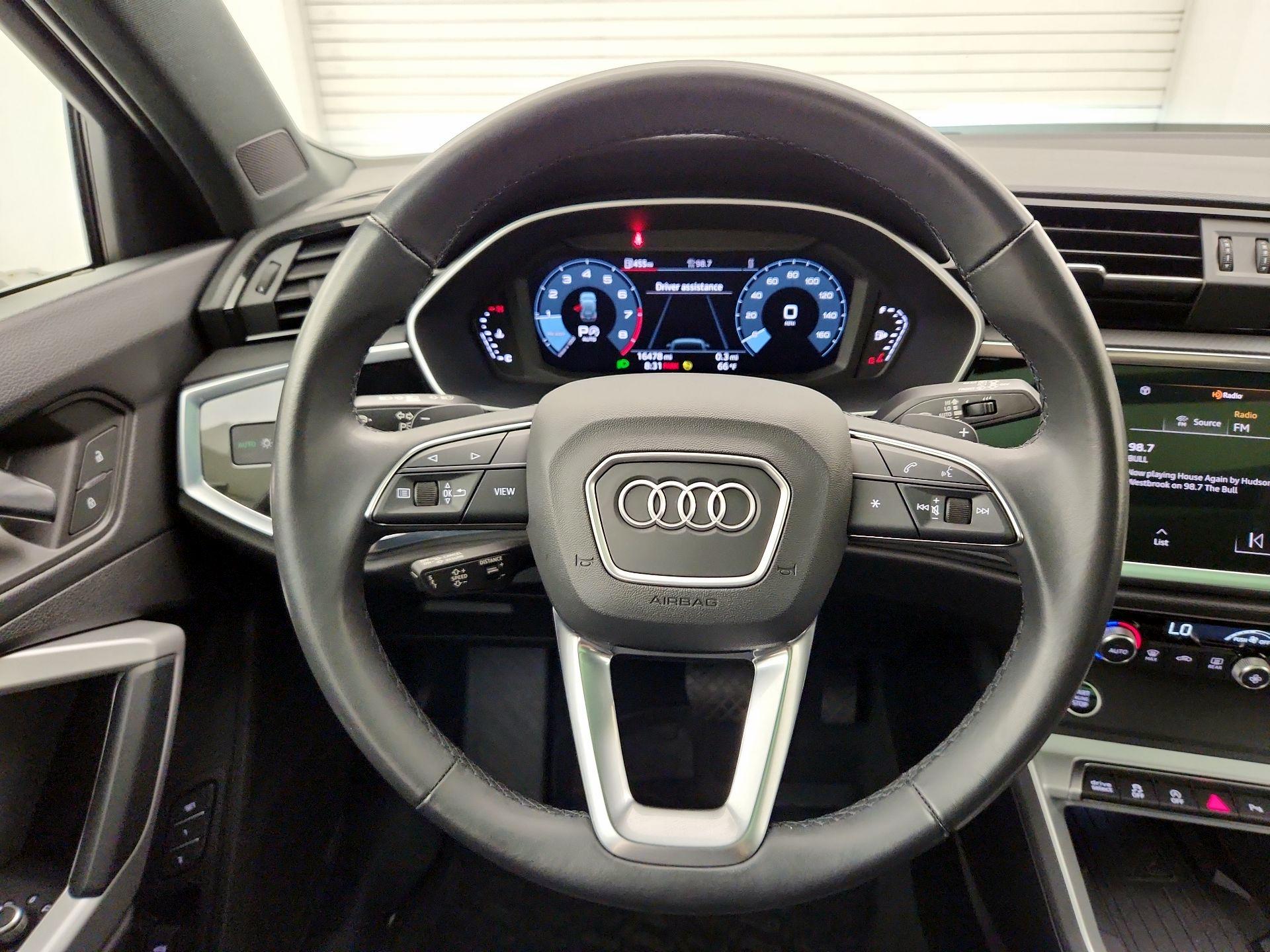 Thumbnail: 2024 Audi Q3 - 10