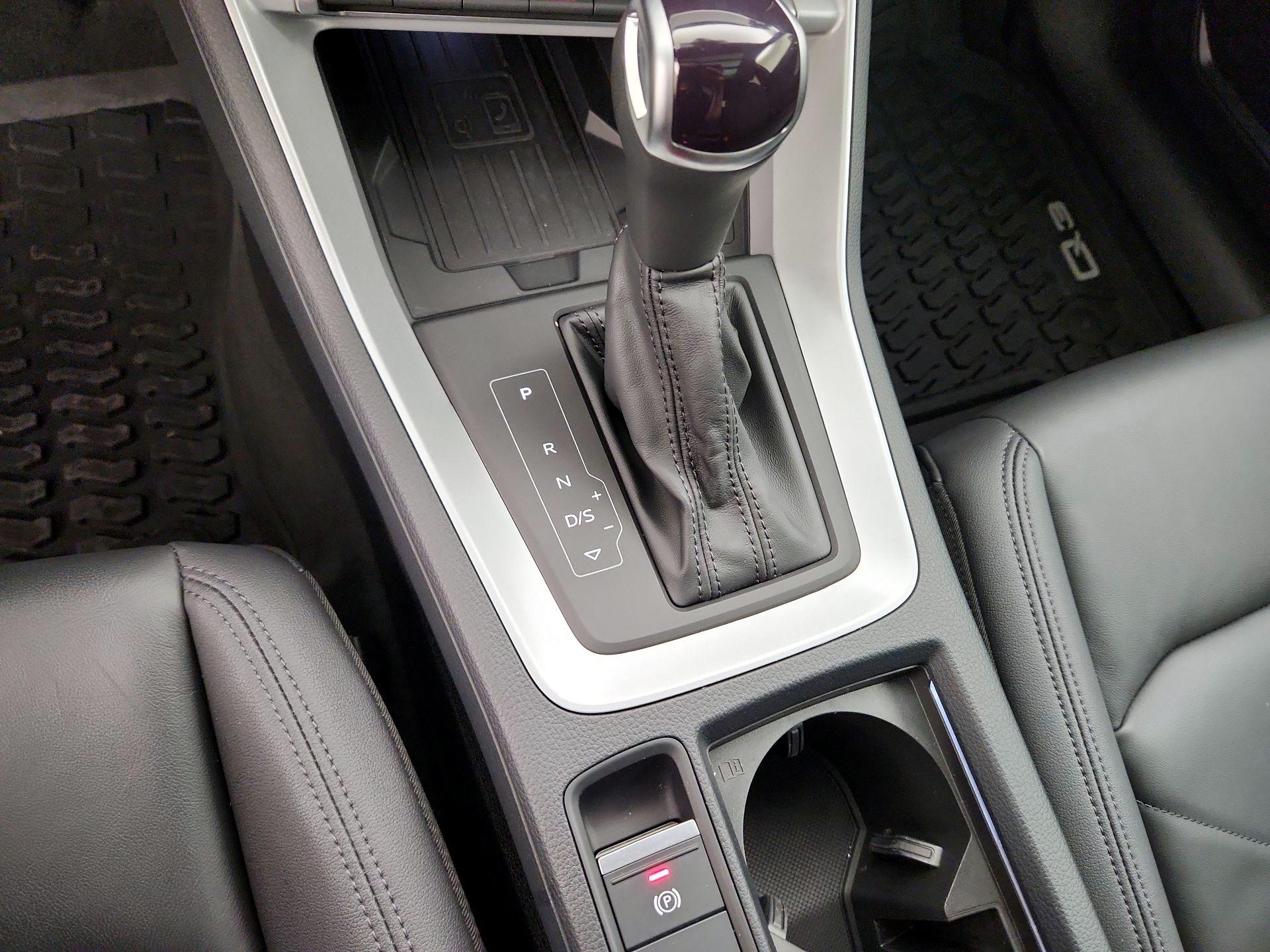 Thumbnail: 2024 Audi Q3 - 17