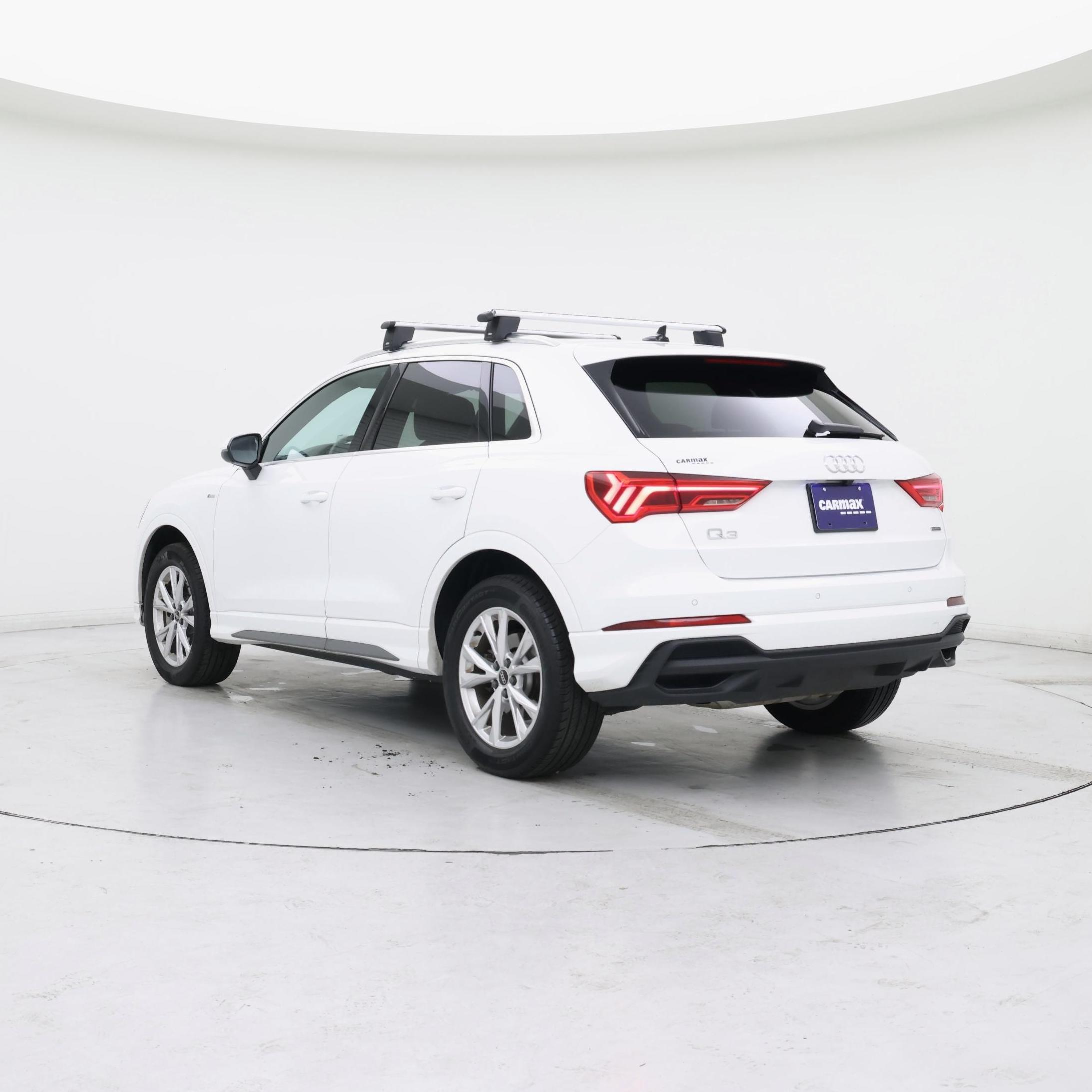 Thumbnail: 2024 Audi Q3 - 2