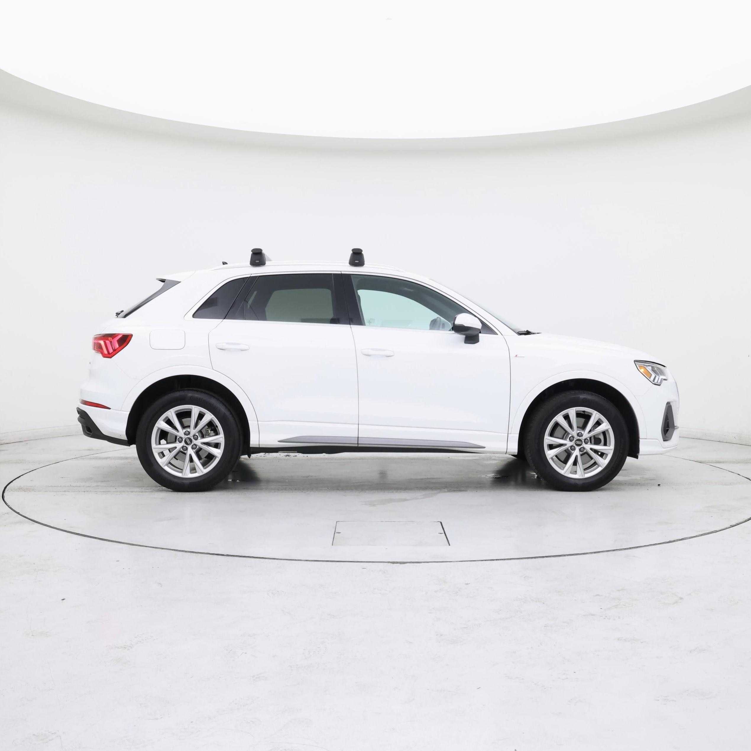 Thumbnail: 2024 Audi Q3 - 7