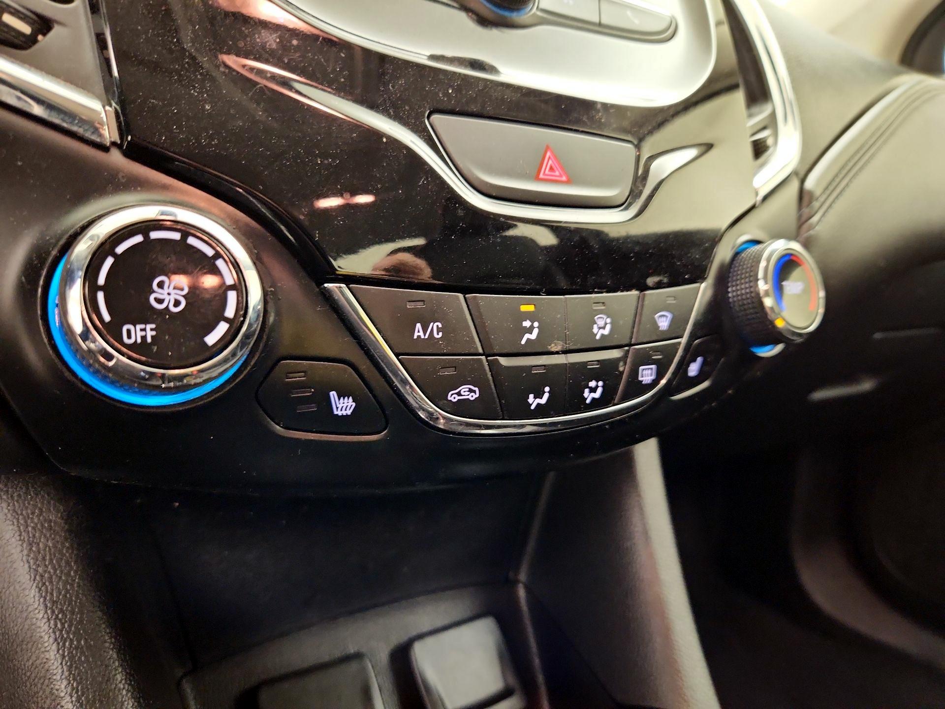 Thumbnail: 2018 Chevrolet Cruze - 16