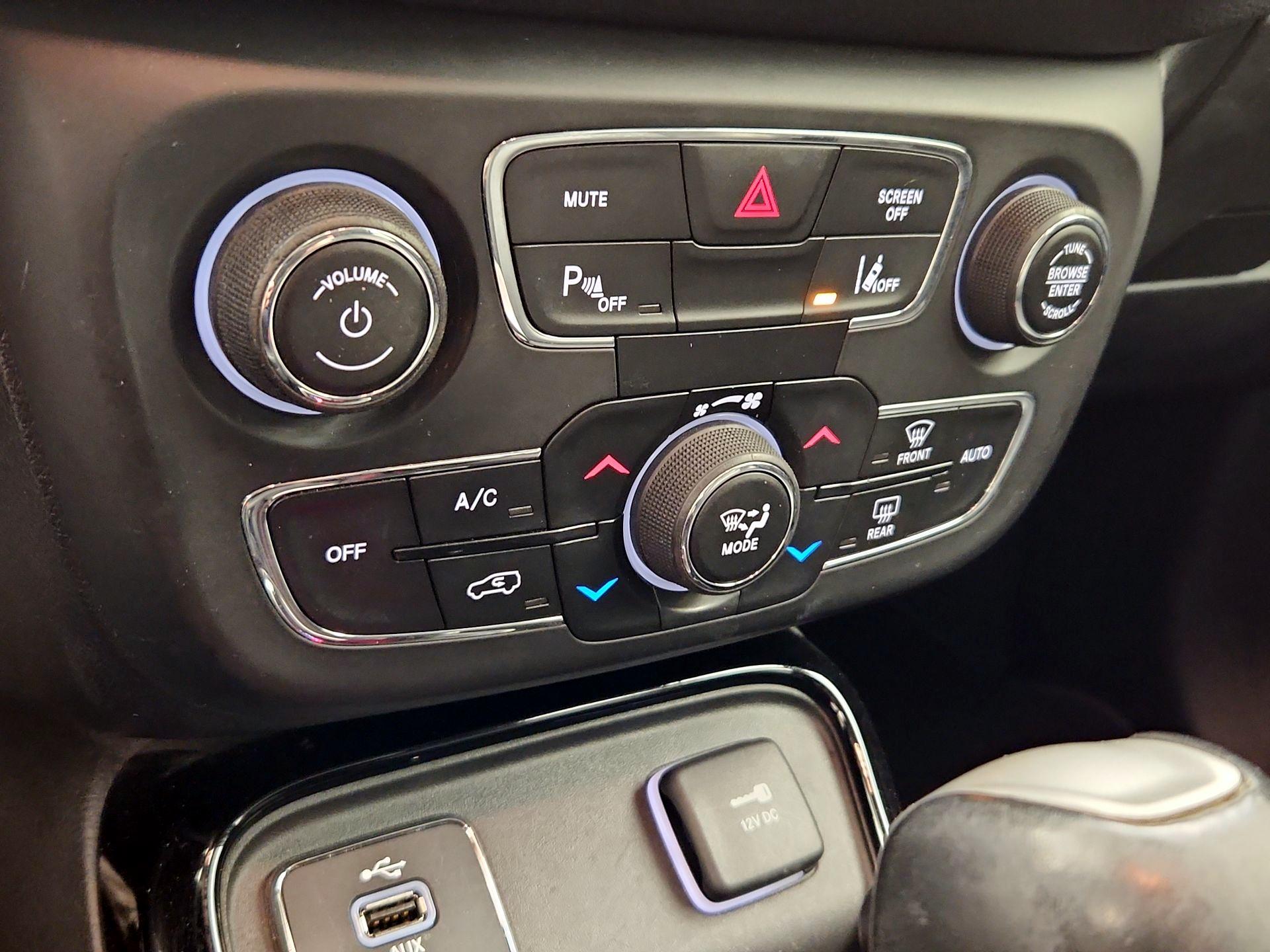 Thumbnail: 2018 Jeep Compass - 17