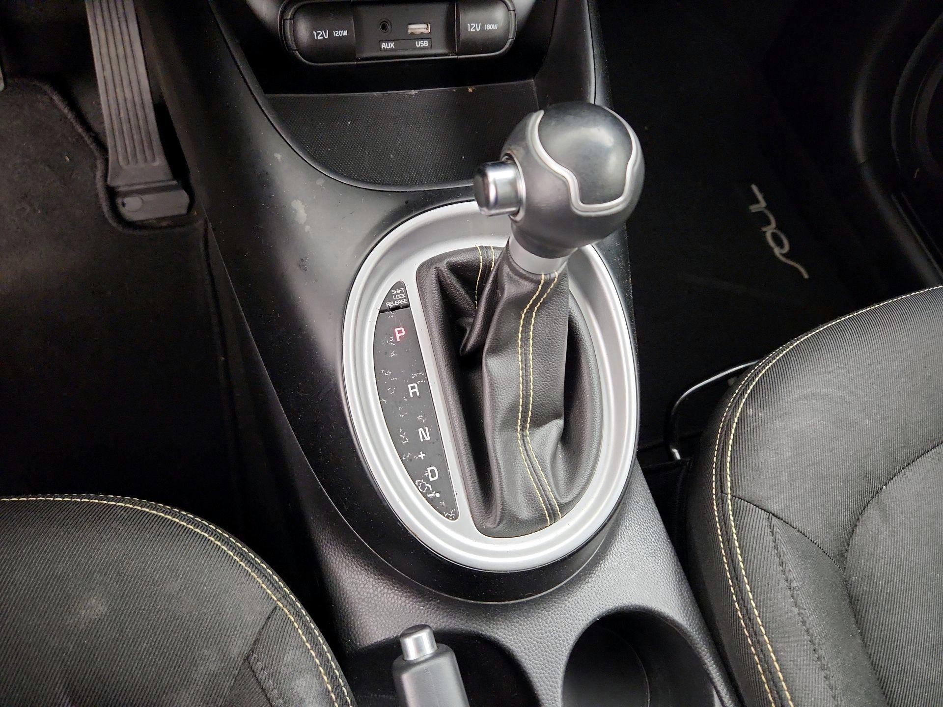 Thumbnail: 2015 Kia Soul - 17