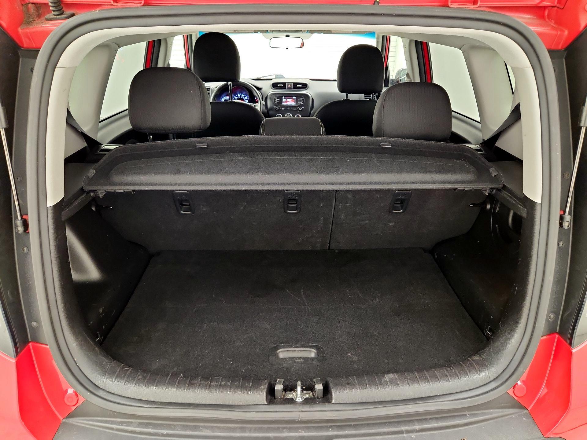 Thumbnail: 2015 Kia Soul - 20