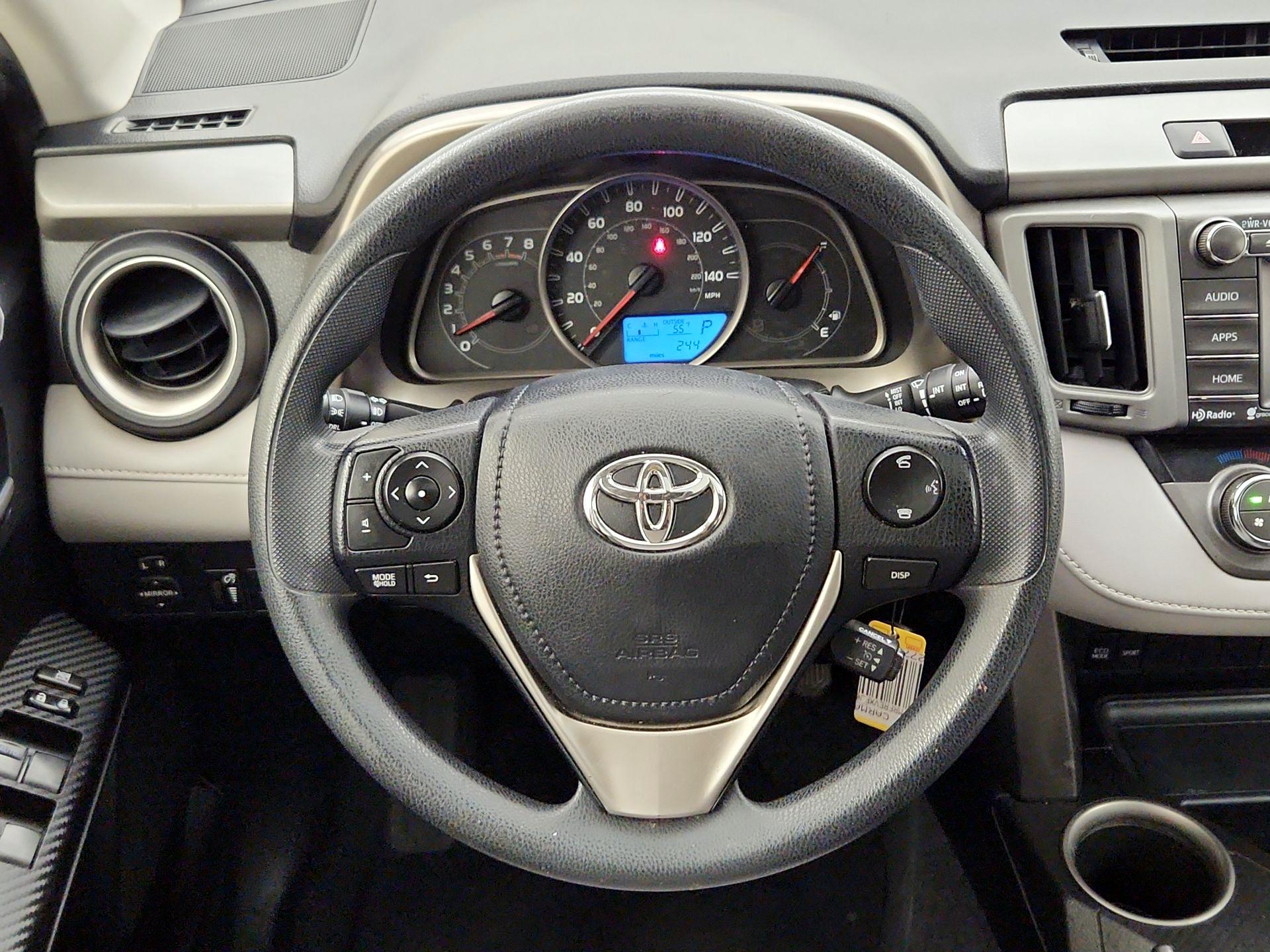 Thumbnail: 2015 Toyota RAV4 - 10