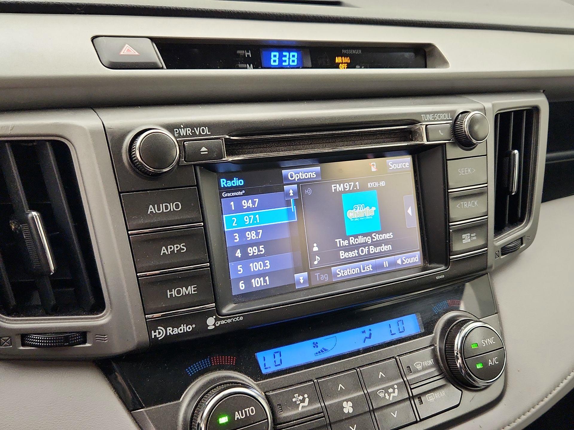 Thumbnail: 2015 Toyota RAV4 - 16