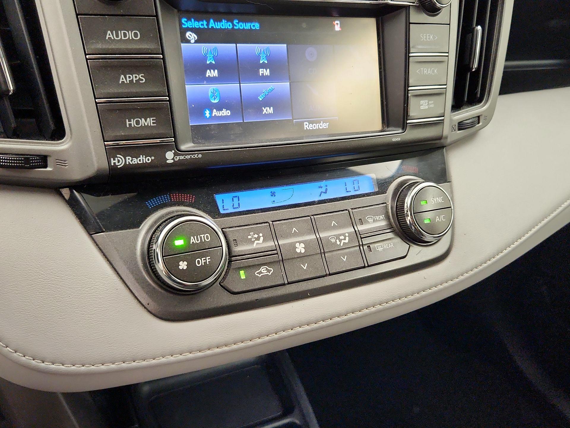 Thumbnail: 2015 Toyota RAV4 - 17