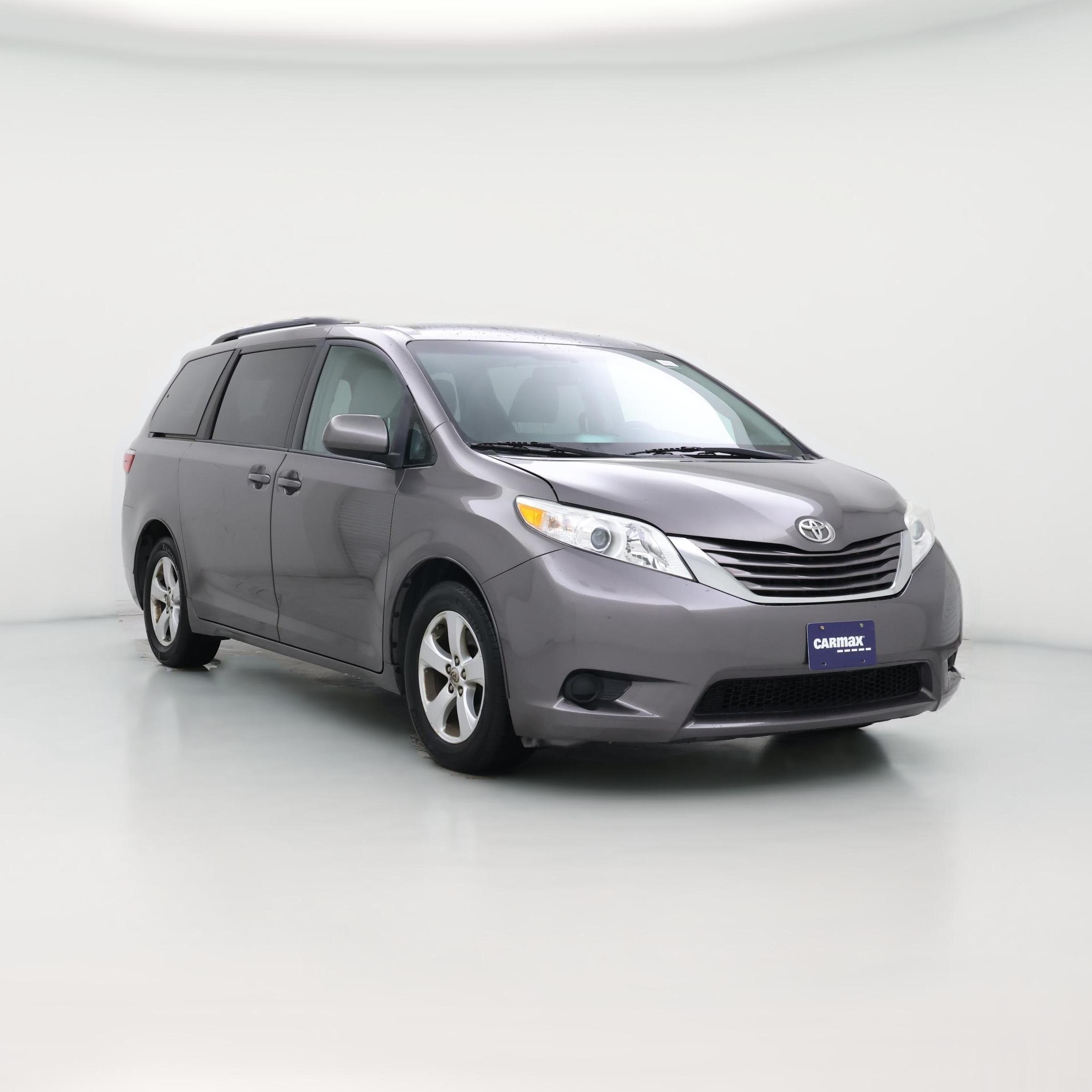 Thumbnail: 2016 Toyota Sienna - 1