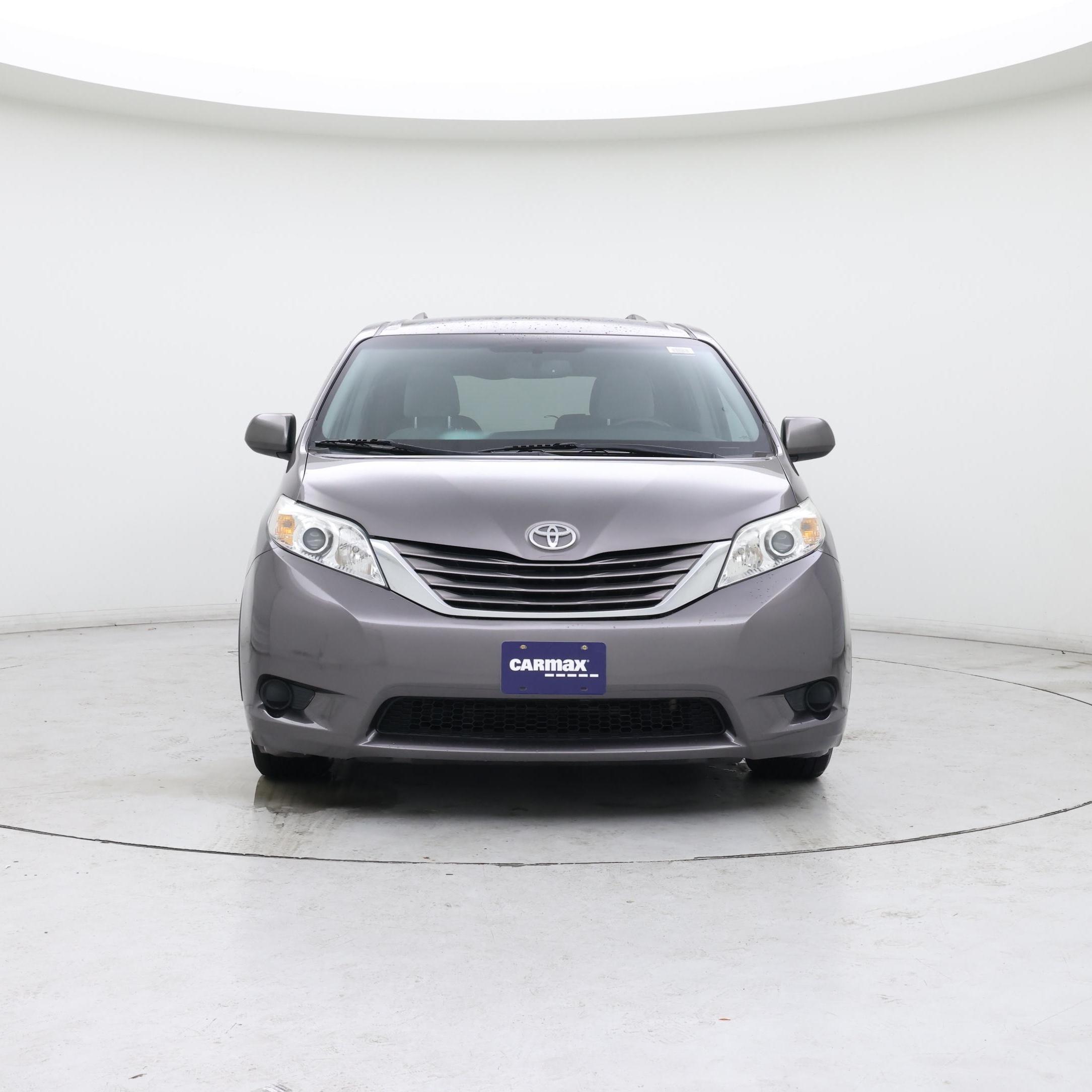 Thumbnail: 2016 Toyota Sienna - 5