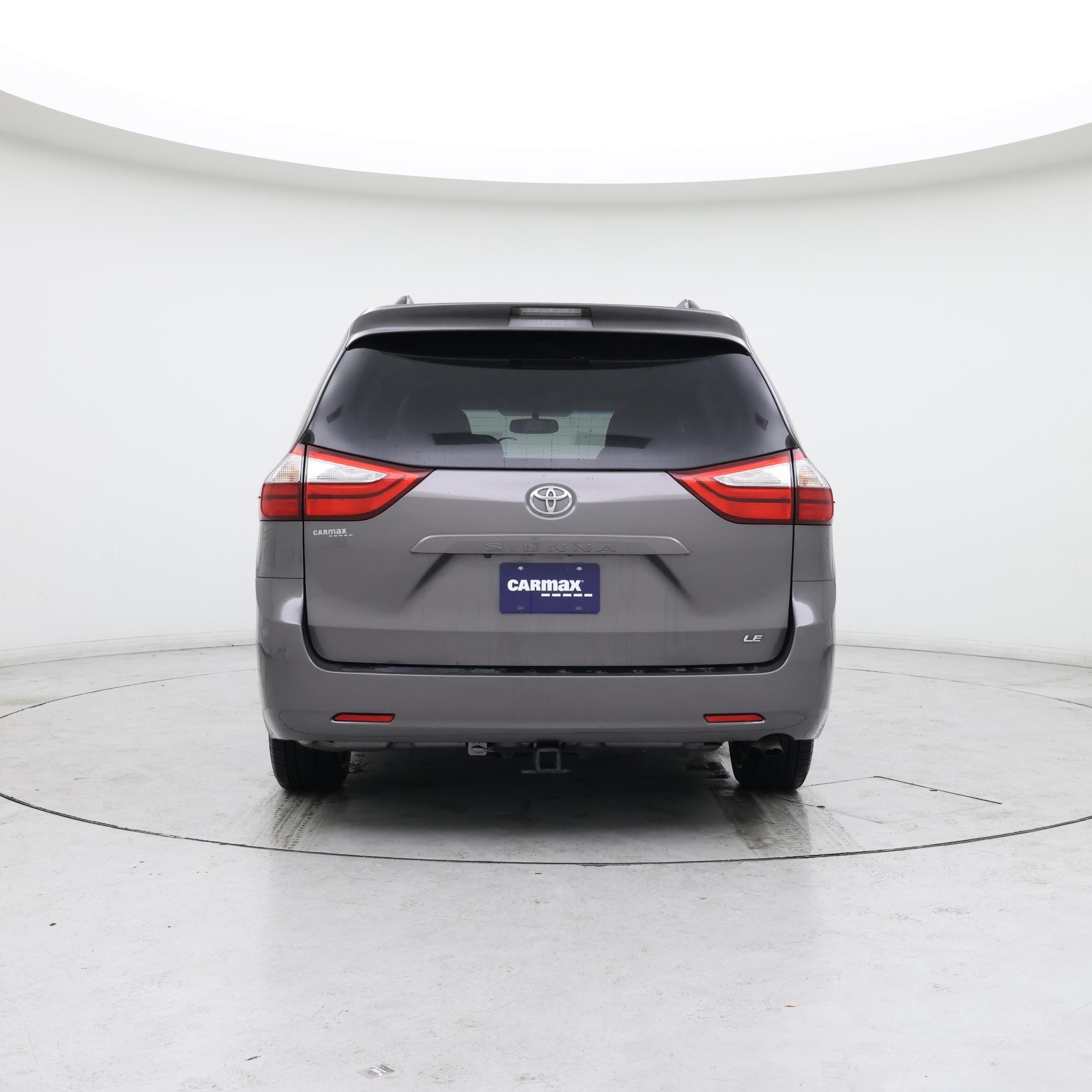 Thumbnail: 2016 Toyota Sienna - 6