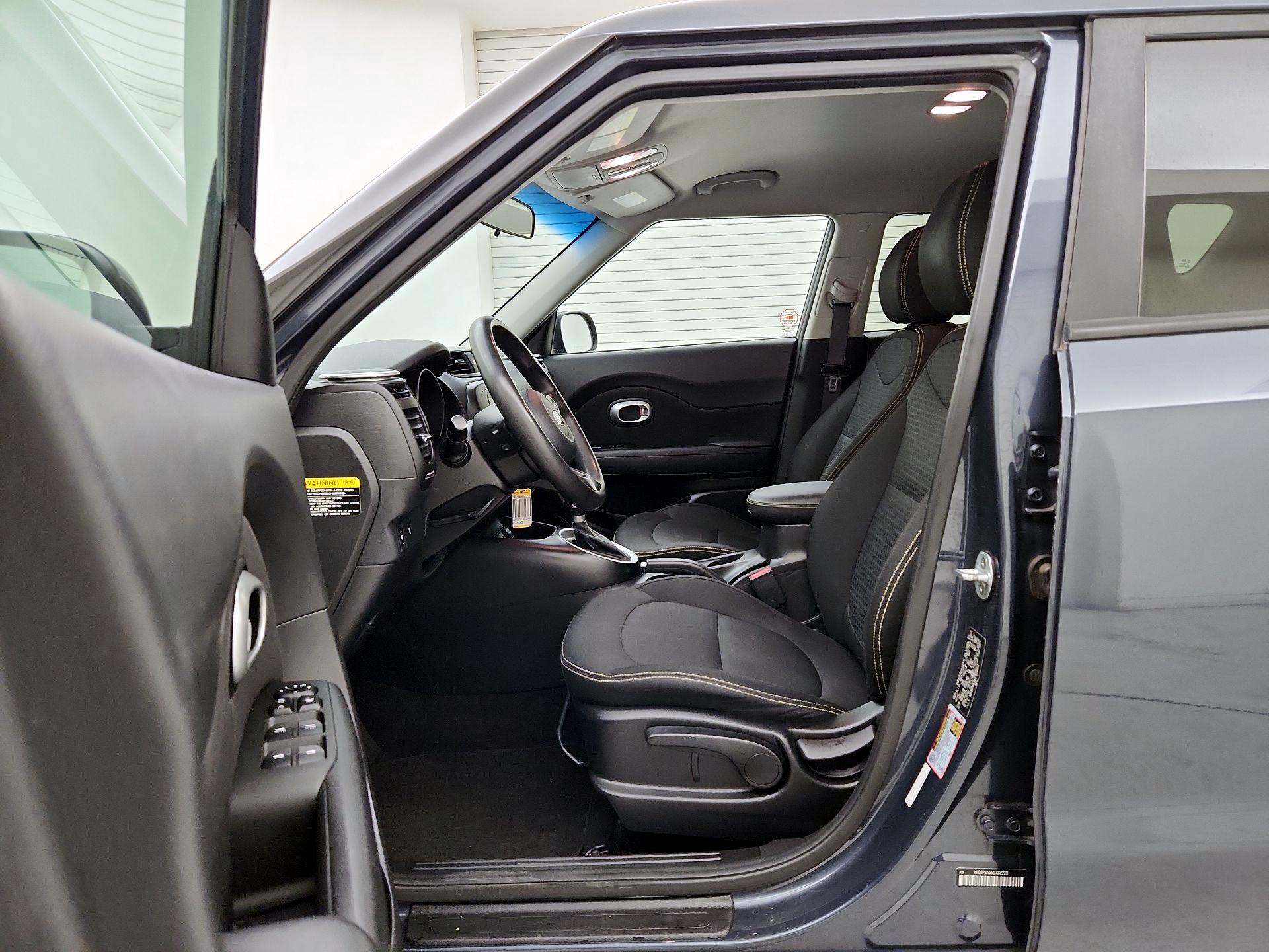 Thumbnail: 2016 Kia Soul - 11