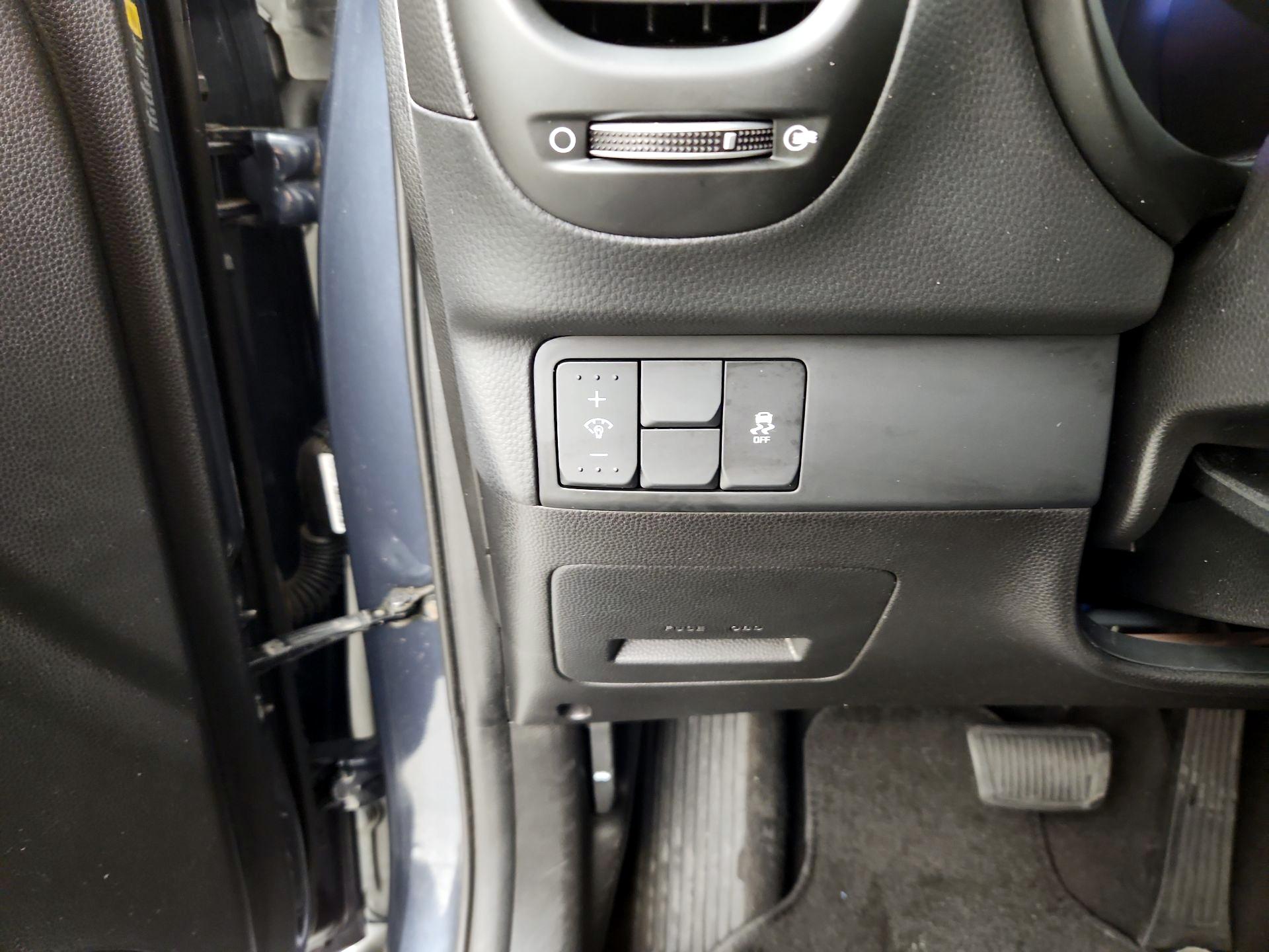Thumbnail: 2016 Kia Soul - 13