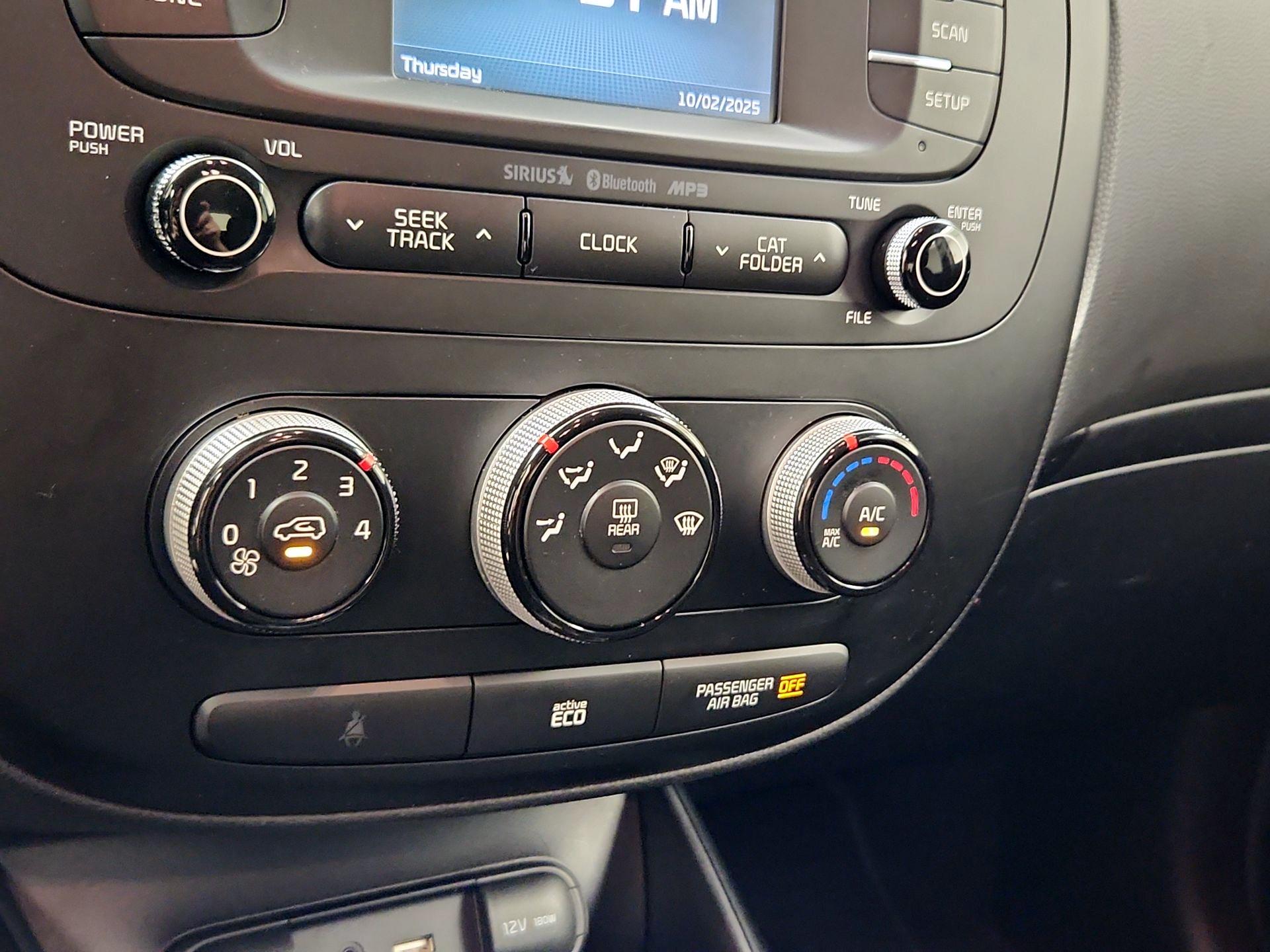 Thumbnail: 2016 Kia Soul - 16
