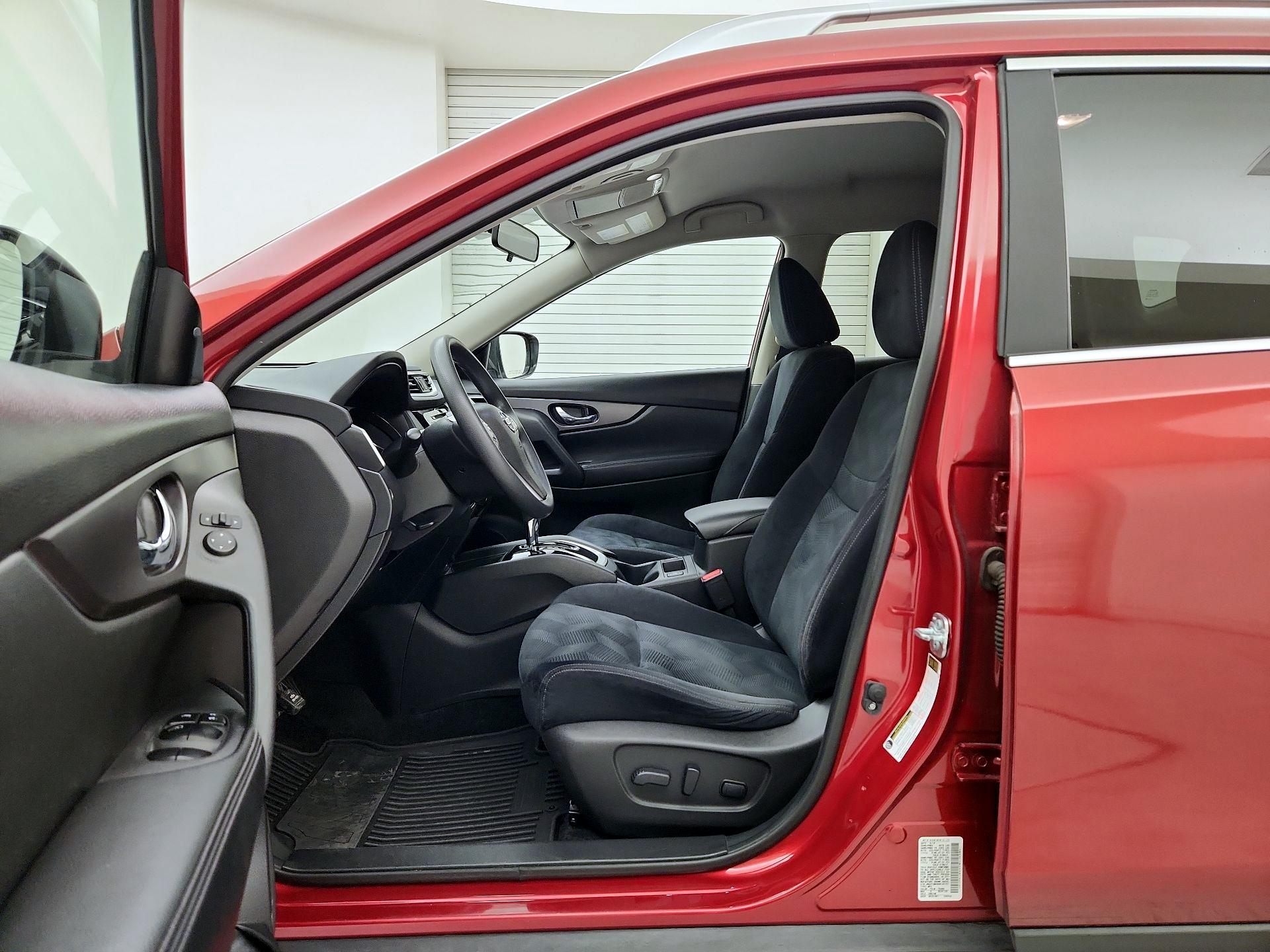 Thumbnail: 2016 Nissan Rogue - 11