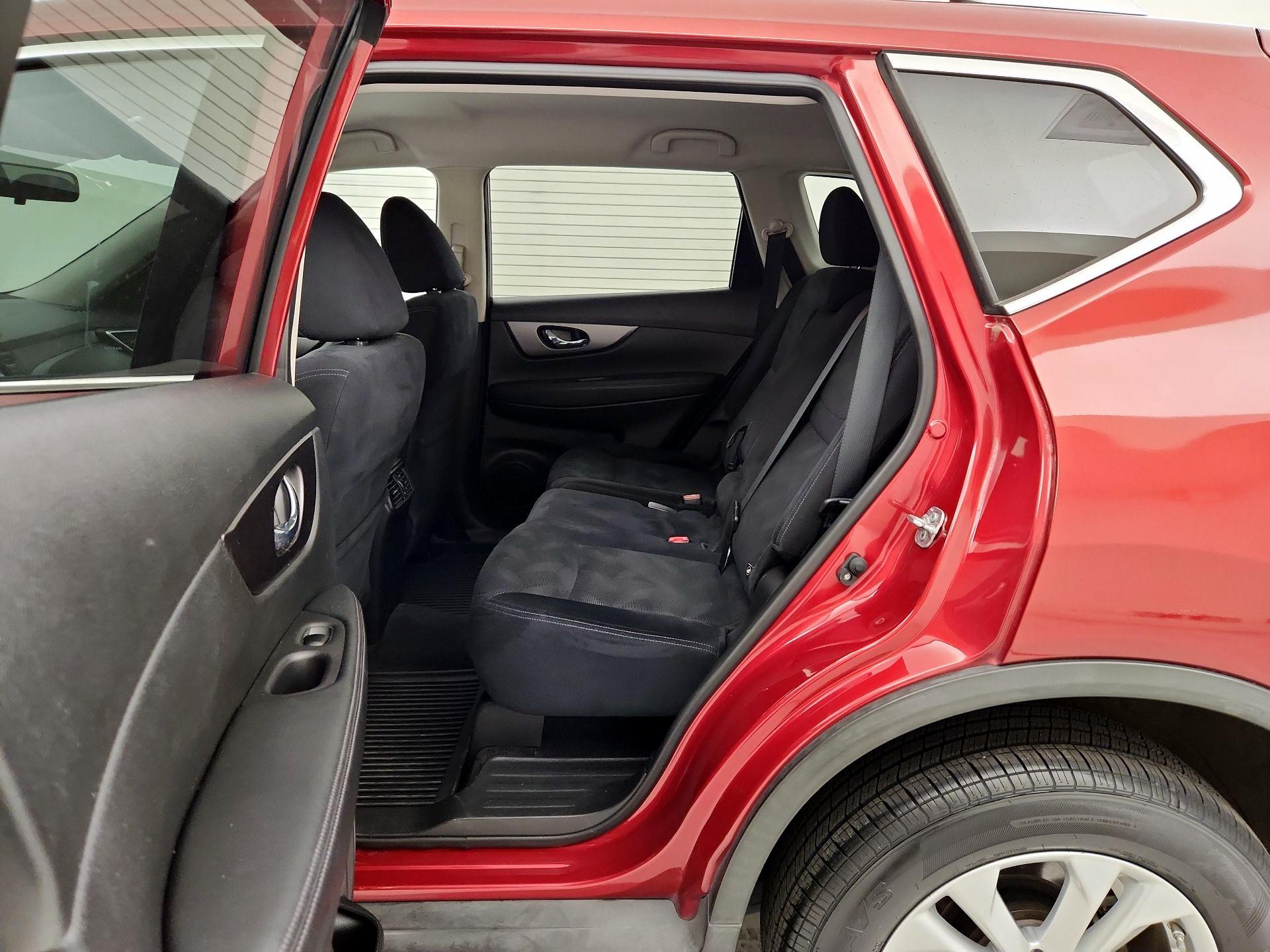 Thumbnail: 2016 Nissan Rogue - 20