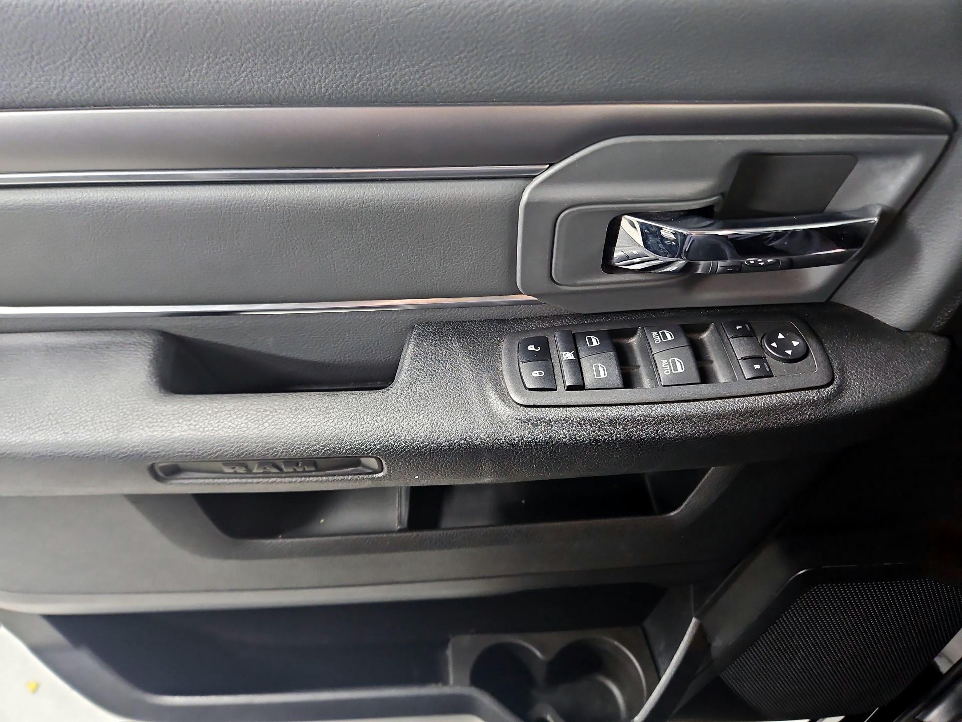 Thumbnail: 2023 RAM 1500 Classic - 12