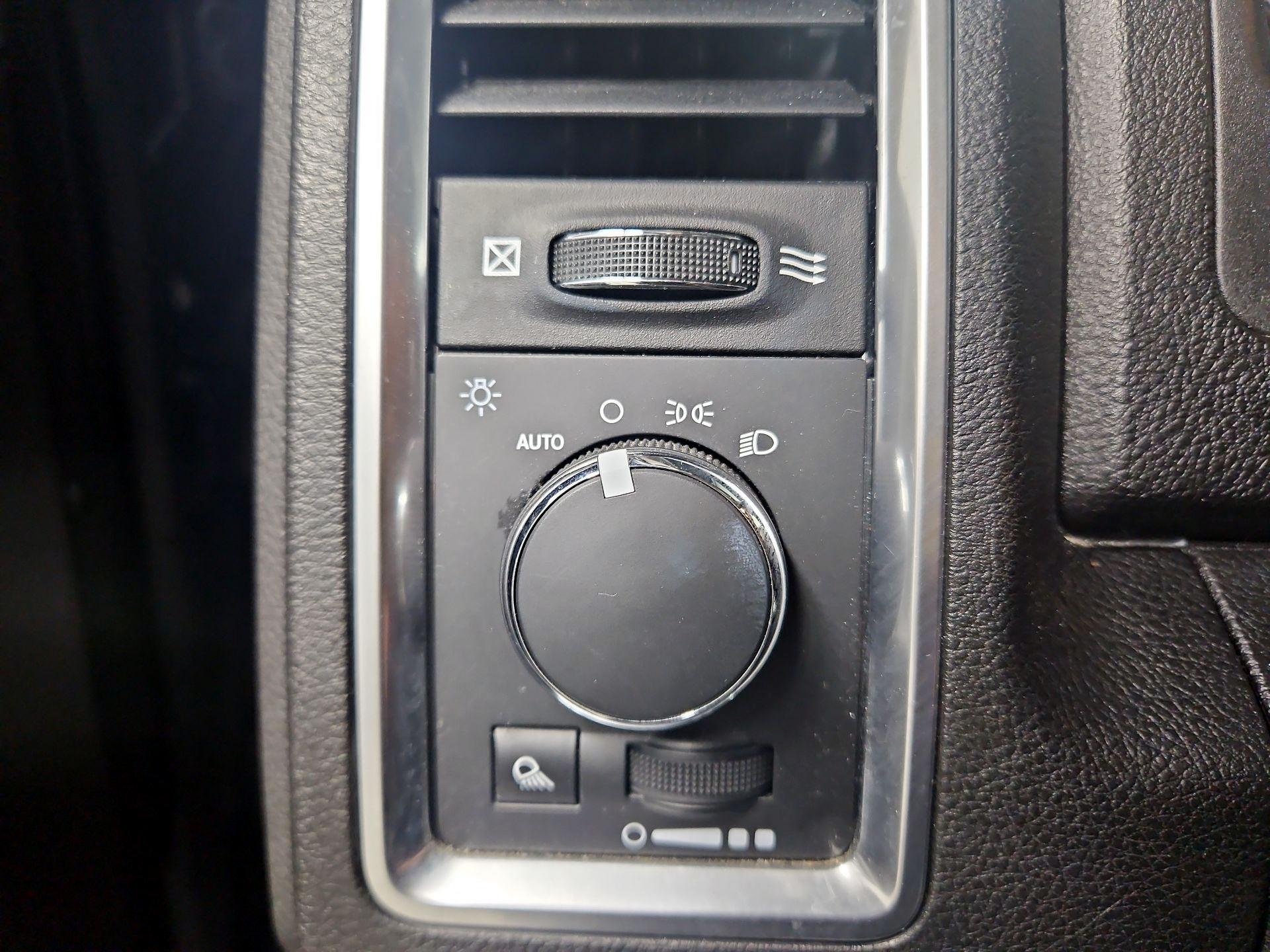 Thumbnail: 2023 RAM 1500 Classic - 13