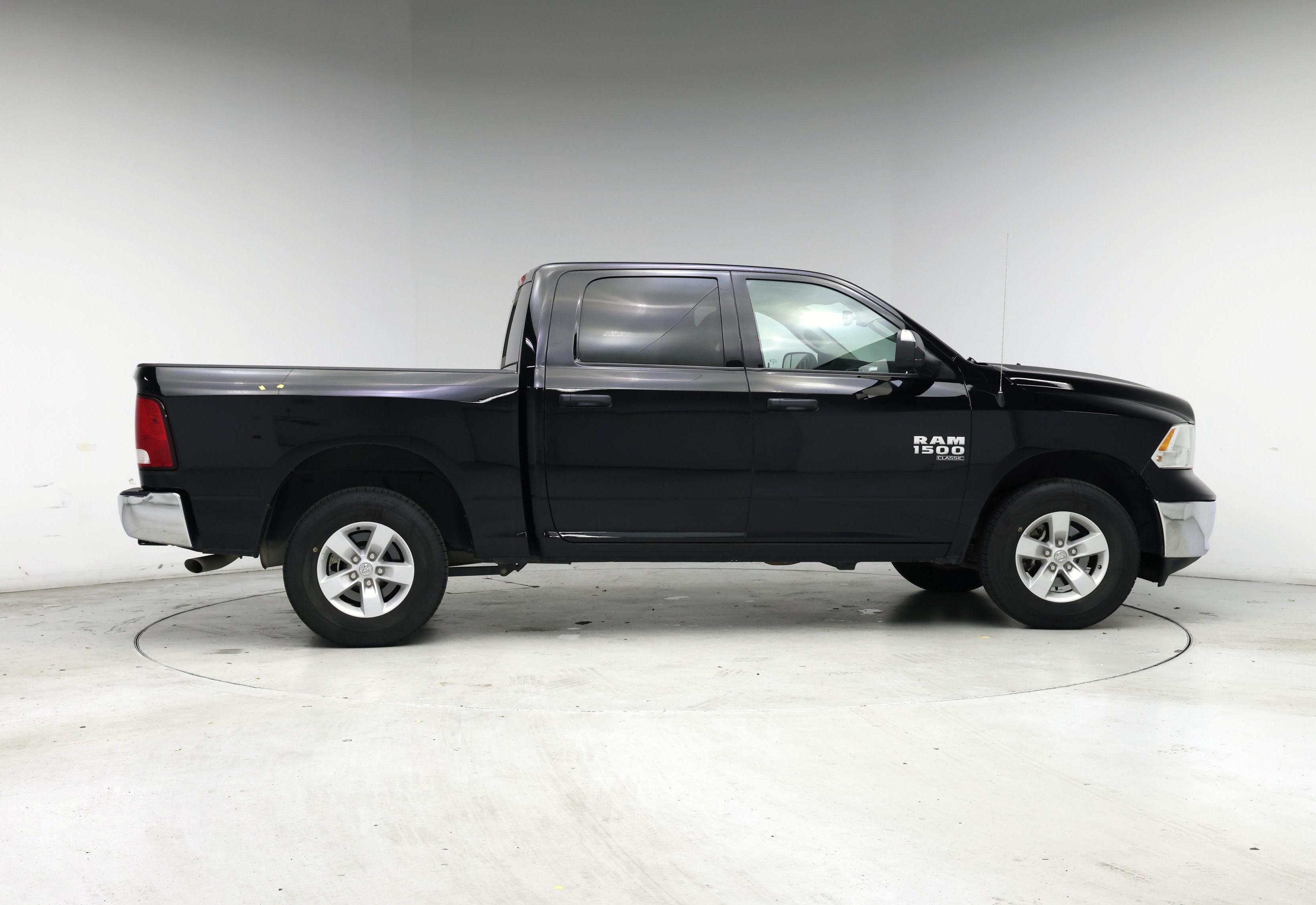Thumbnail: 2023 RAM 1500 Classic - 7