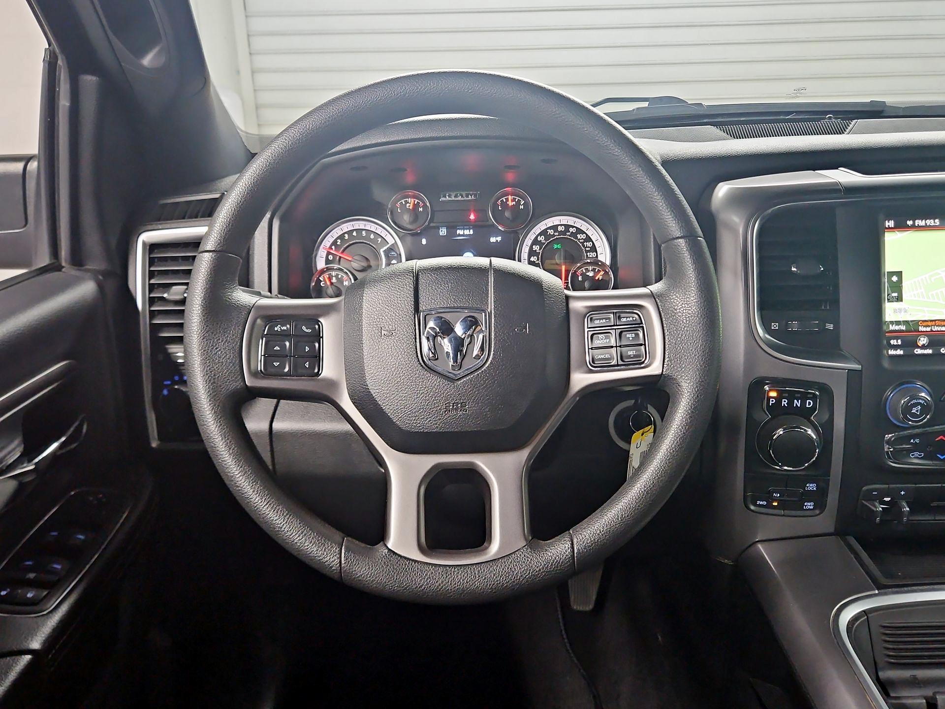 Thumbnail: 2023 RAM 1500 Classic - 10