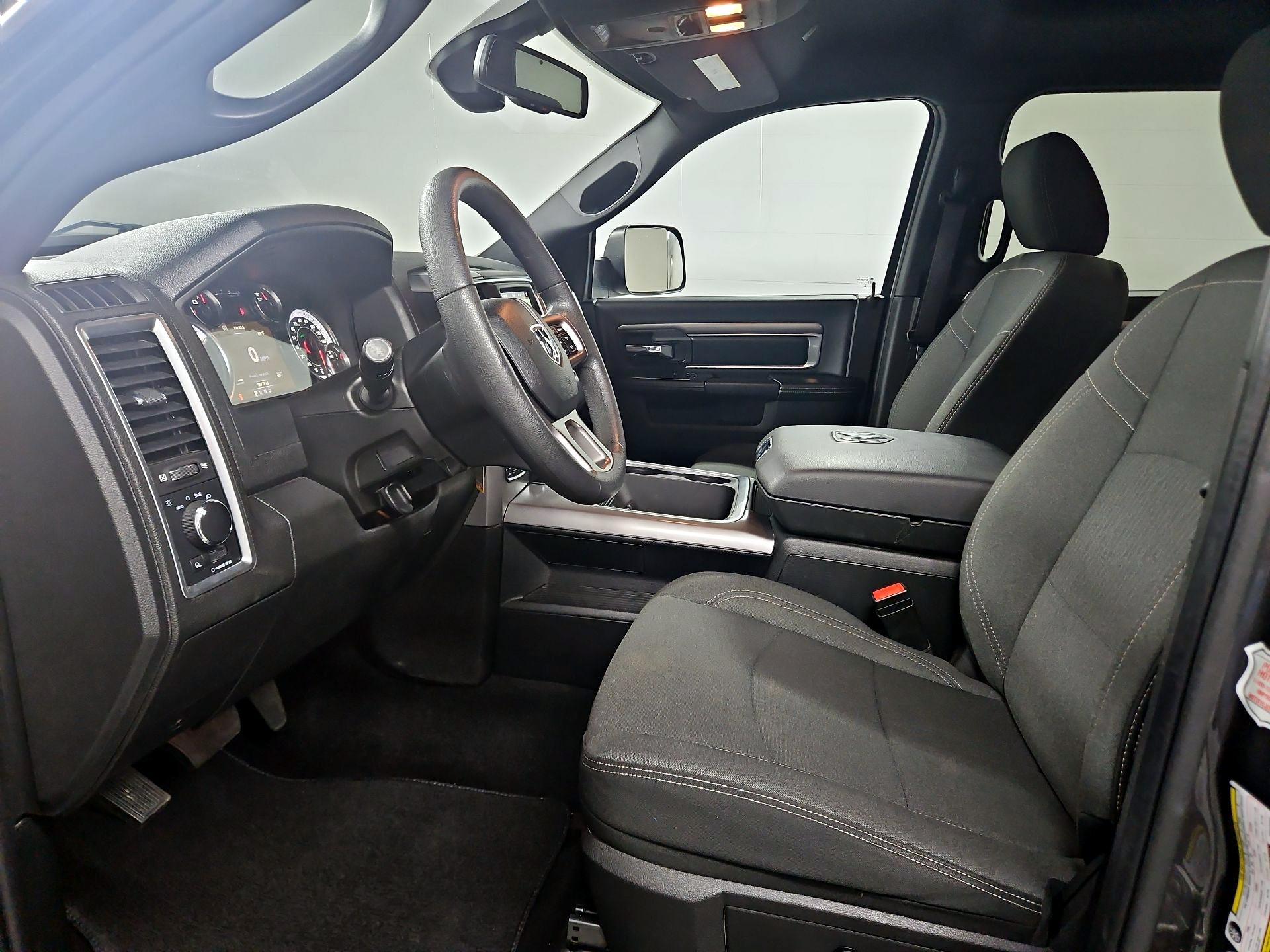 Thumbnail: 2023 RAM 1500 Classic - 11