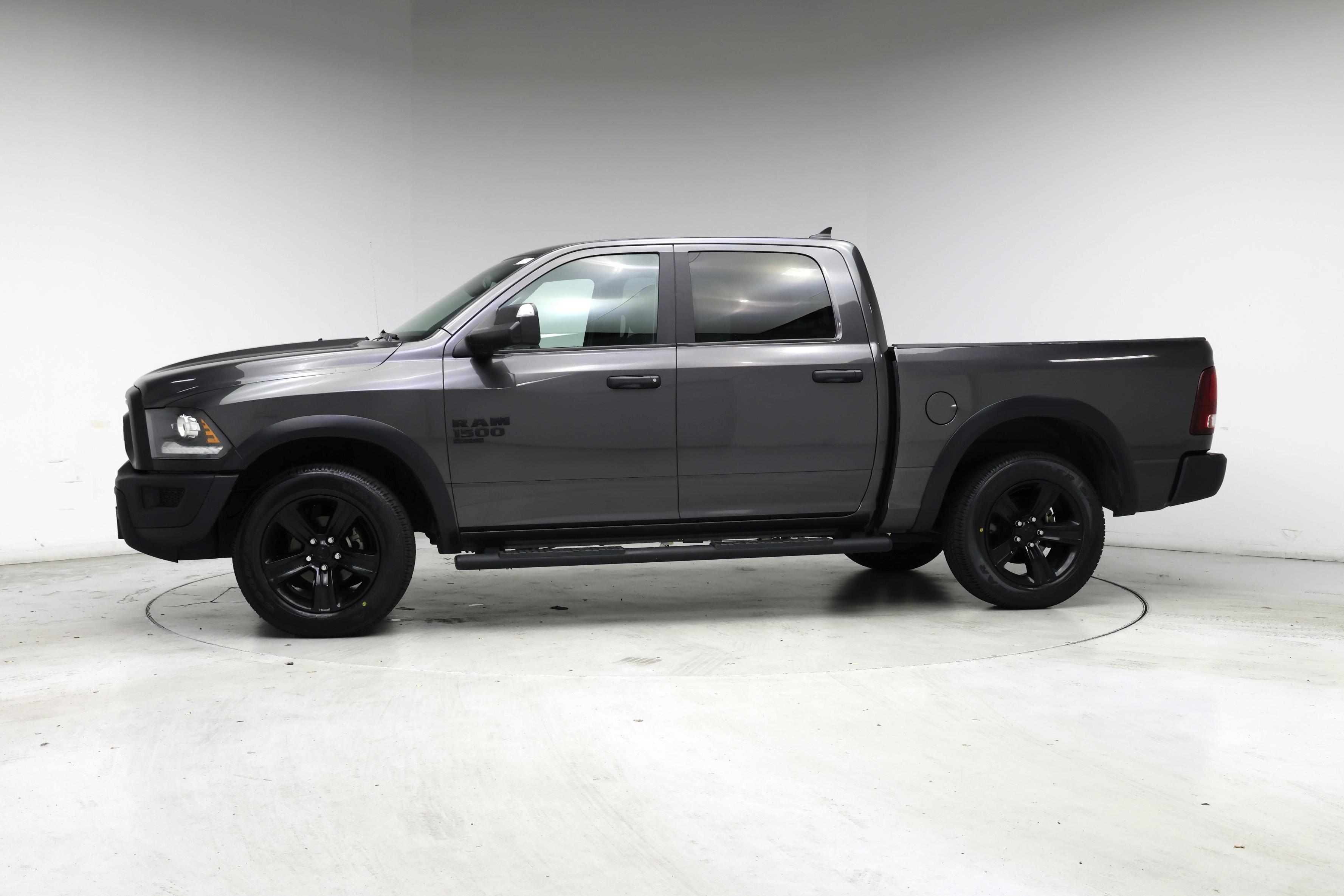 Thumbnail: 2023 RAM 1500 Classic - 3